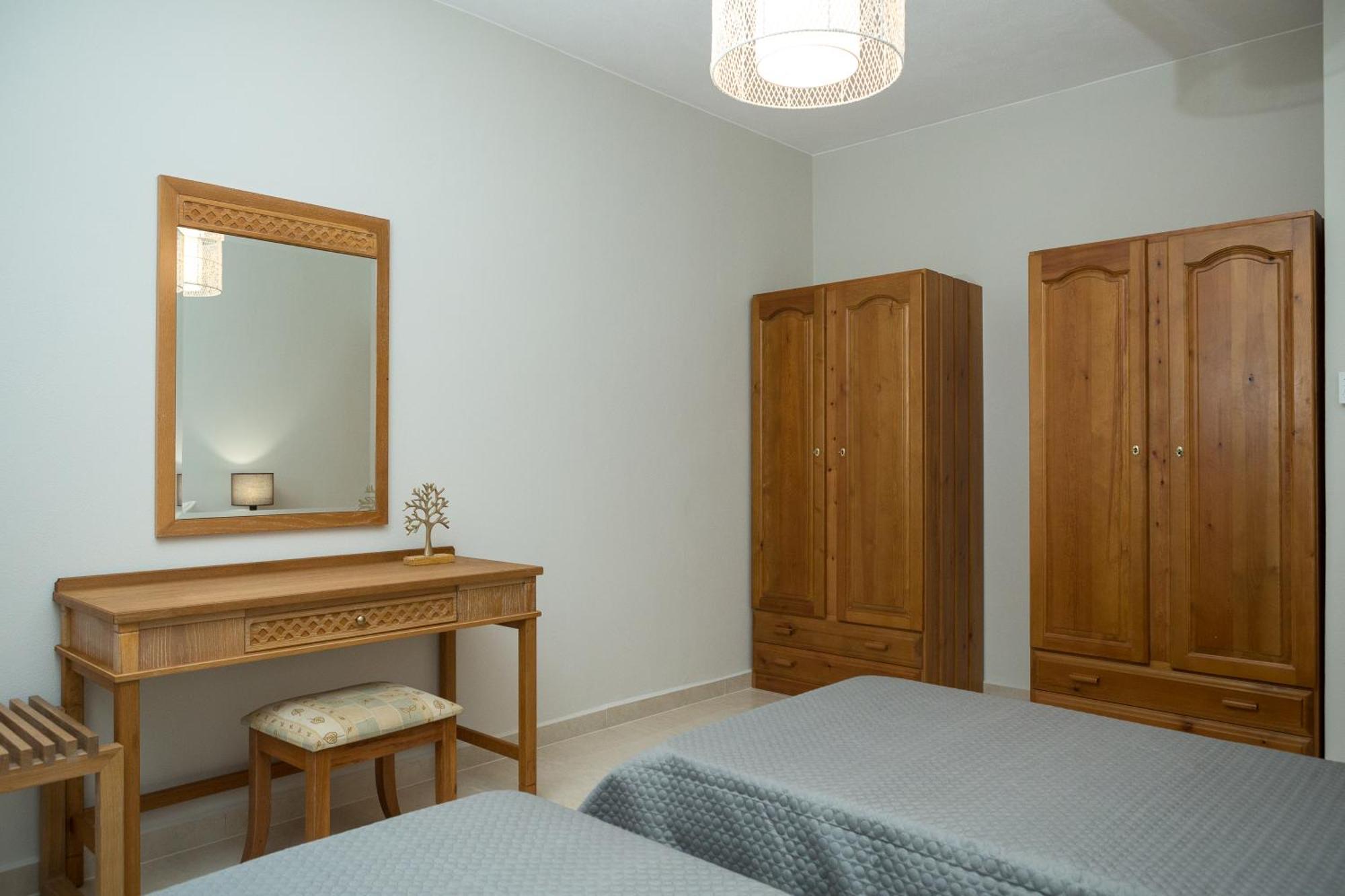 Apartment Zoe's Place - 2 Bd Beachfront Kissamos
