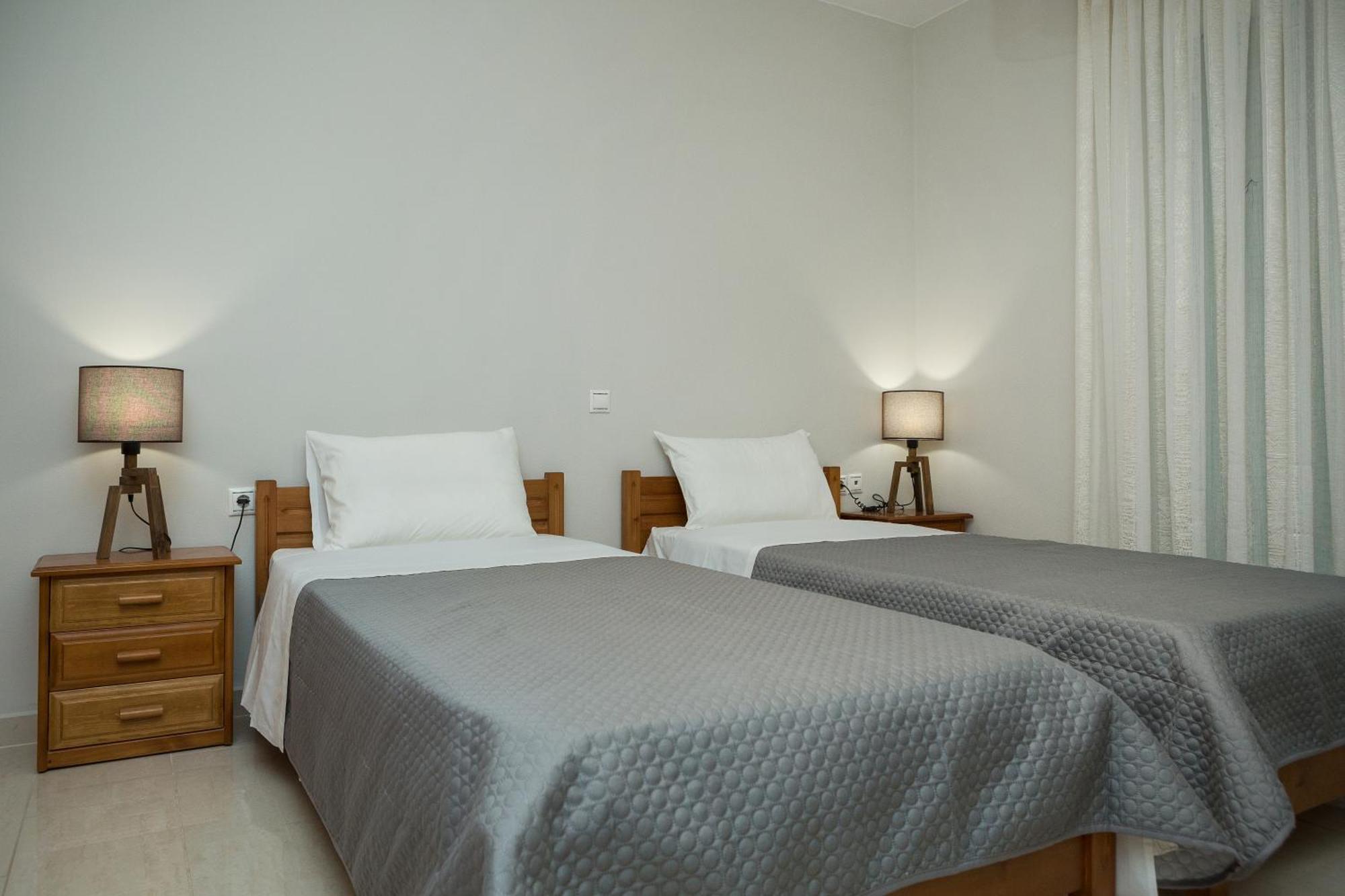 Apartment Zoe's Place - 2 Bd Beachfront *