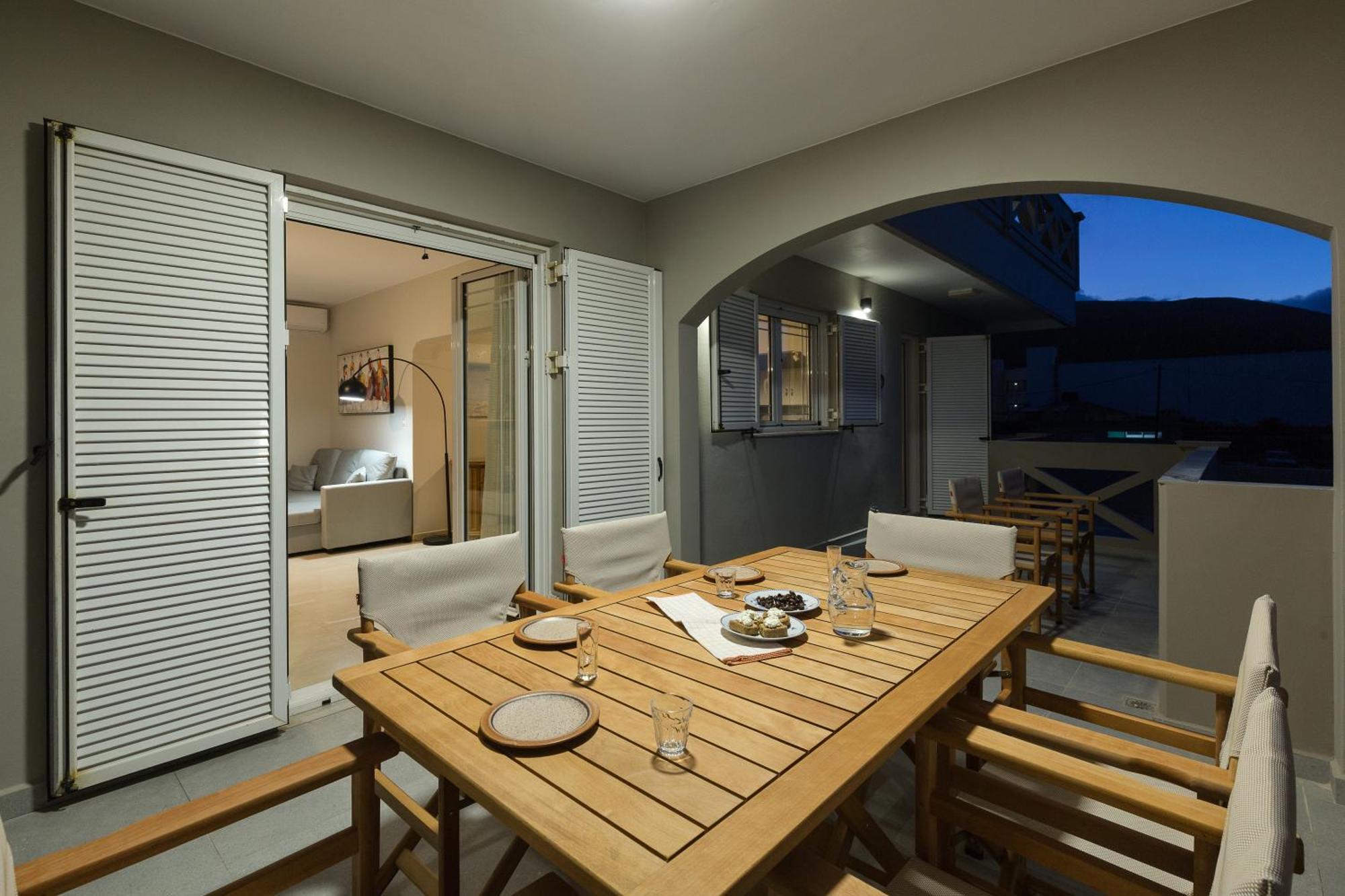 Zoe's Place - 2 Bd Beachfront *
