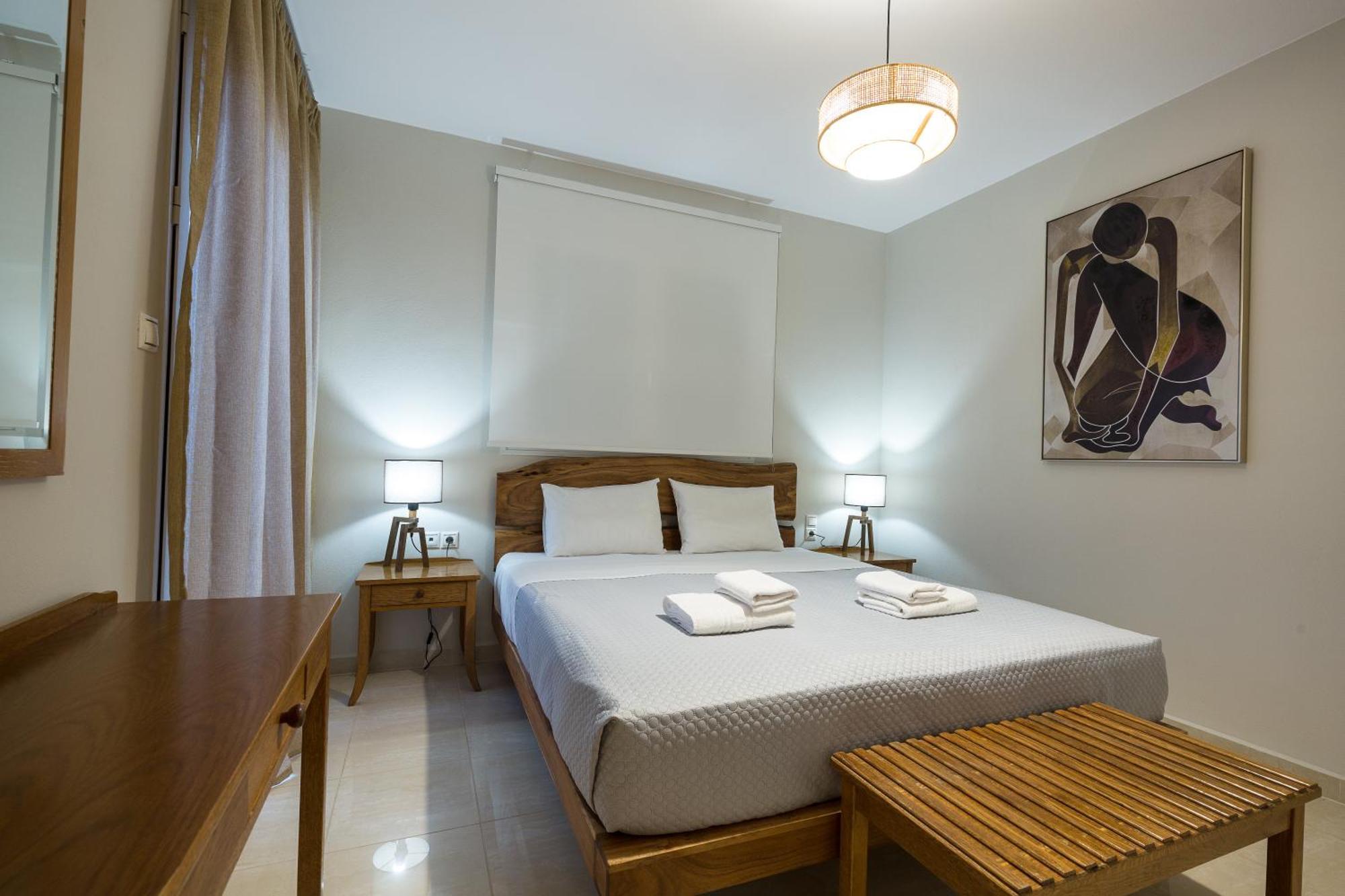 Zoe's Place - 2 Bd Beachfront Apartment Kissamos
