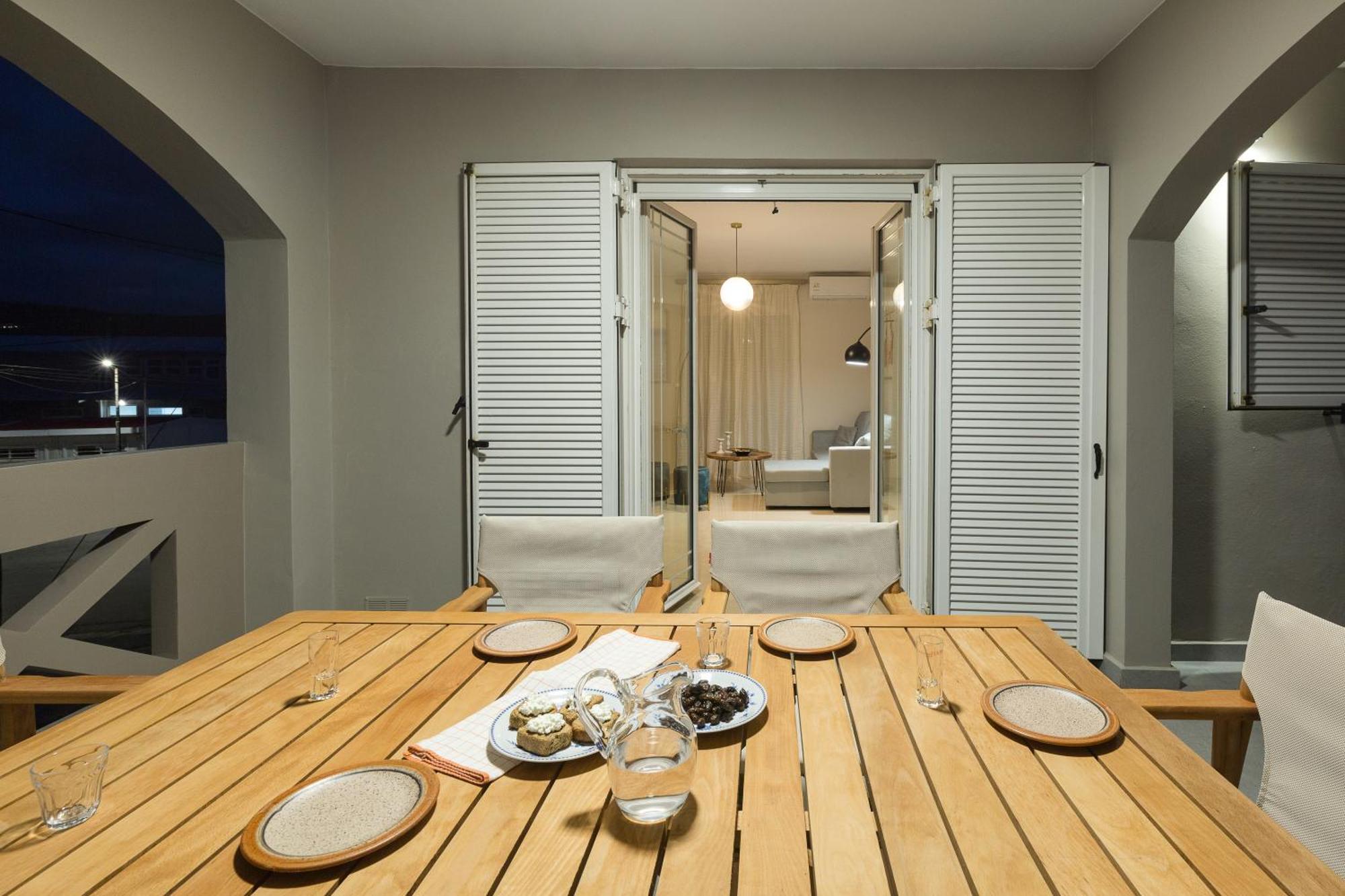 Apartment Zoe's Place - 2 Bd Beachfront *