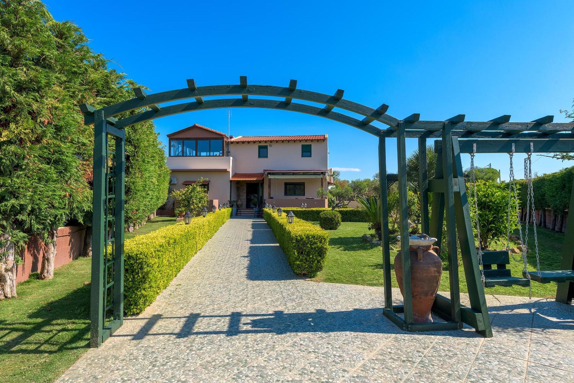 Vera Villa *