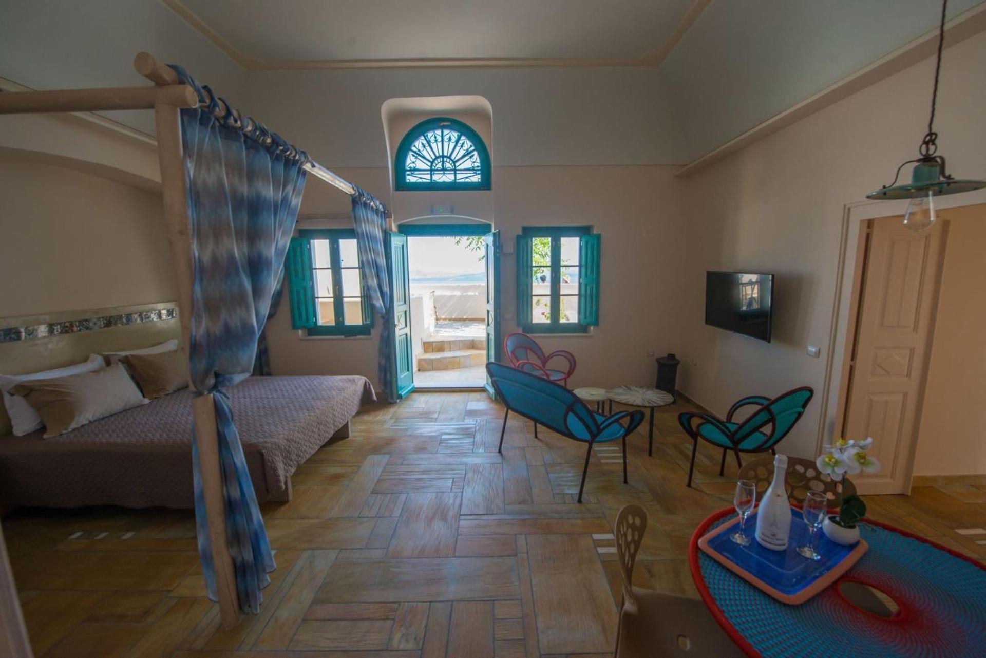 Magnificent Santorini | 3 Bedrooms | Royal | Beautiful Caldera View With 2 Outdoor Hot Tubs | Villa