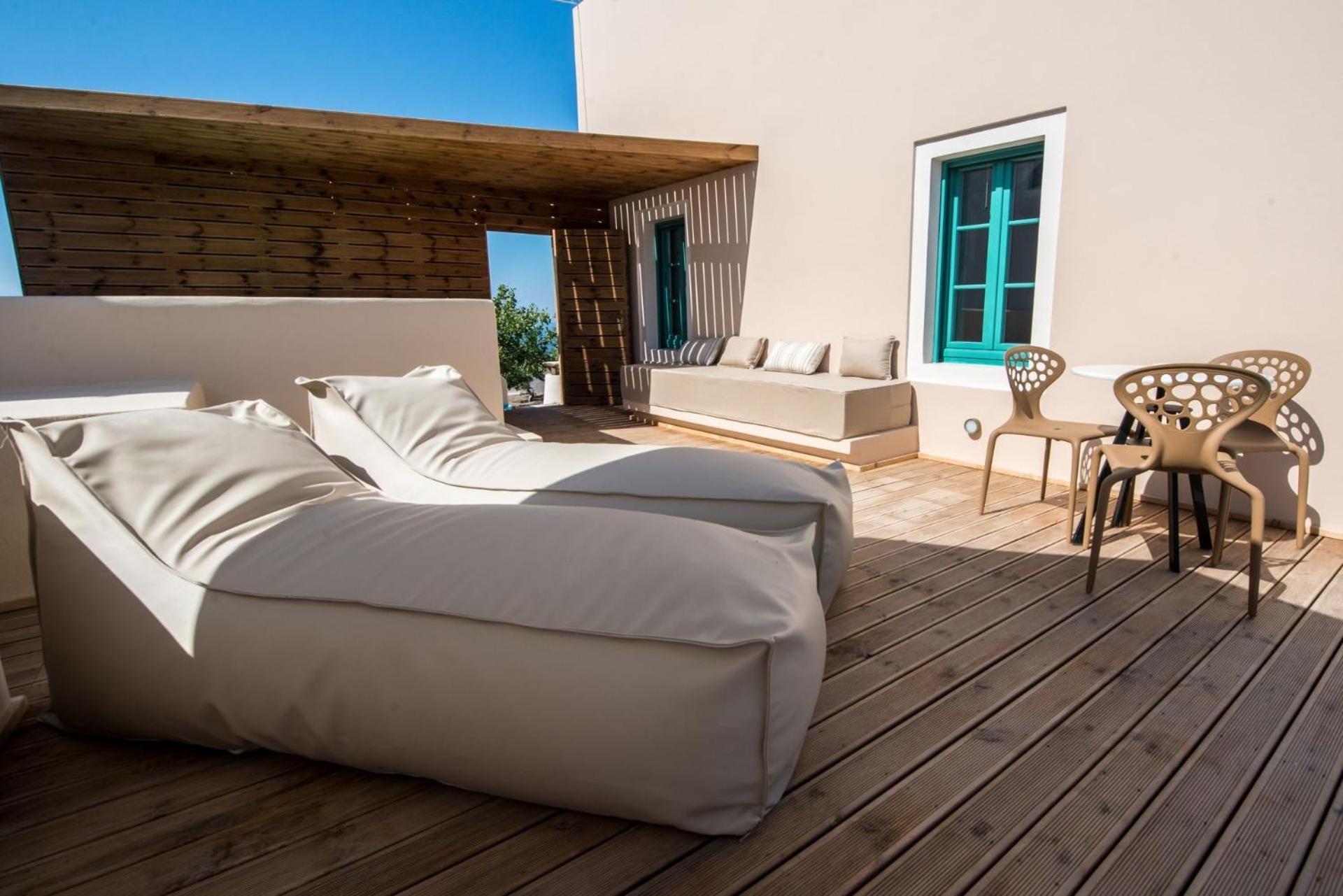 Magnificent Santorini | 3 Bedrooms | Royal | Beautiful Caldera View With 2 Outdoor Hot Tubs | *