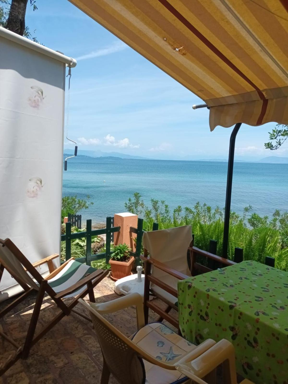 Apartment Beachfront Romantica Place Agia Pelagia Chlomou