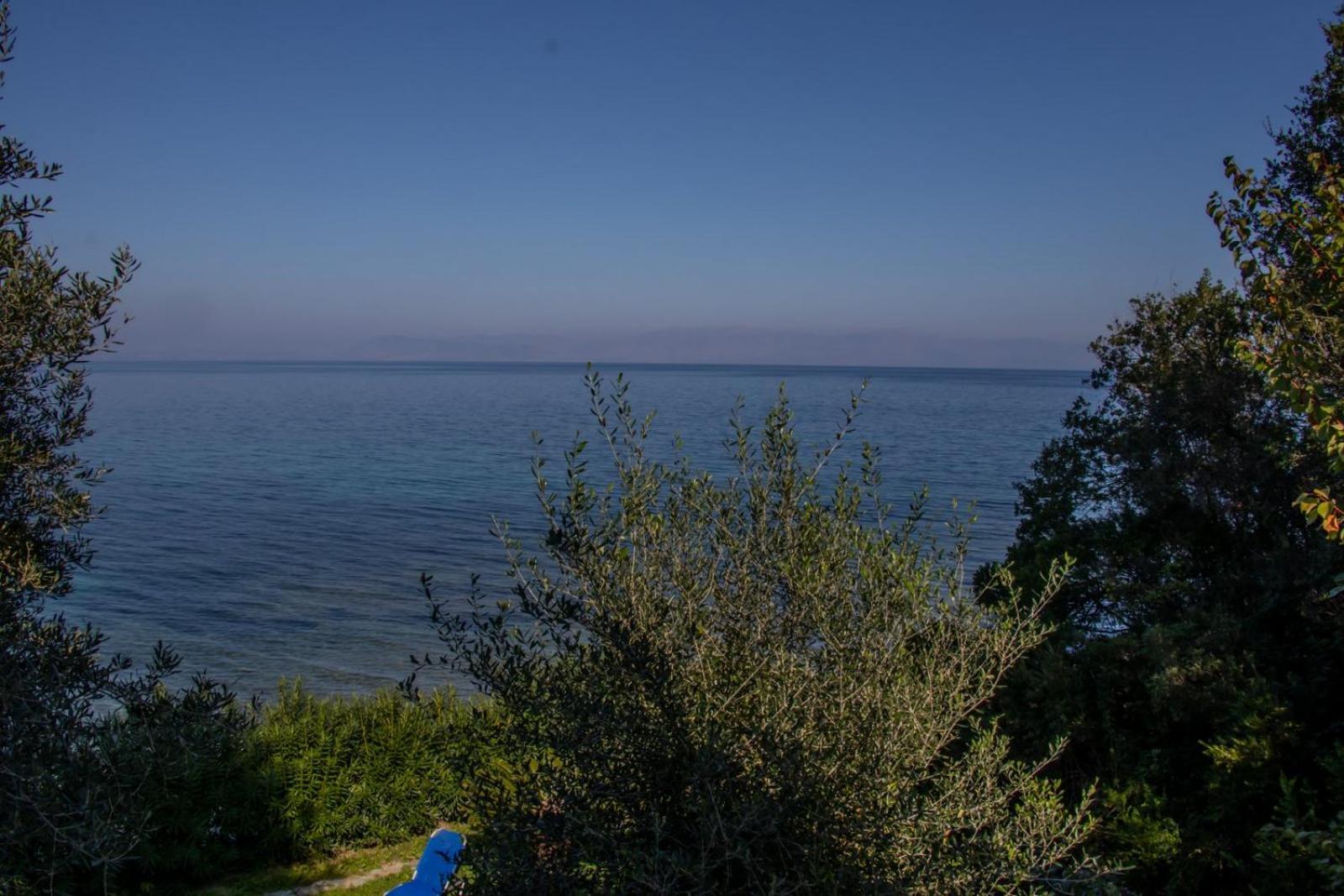 Apartment Beachfront Romantica Place Agia Pelagia Chlomou