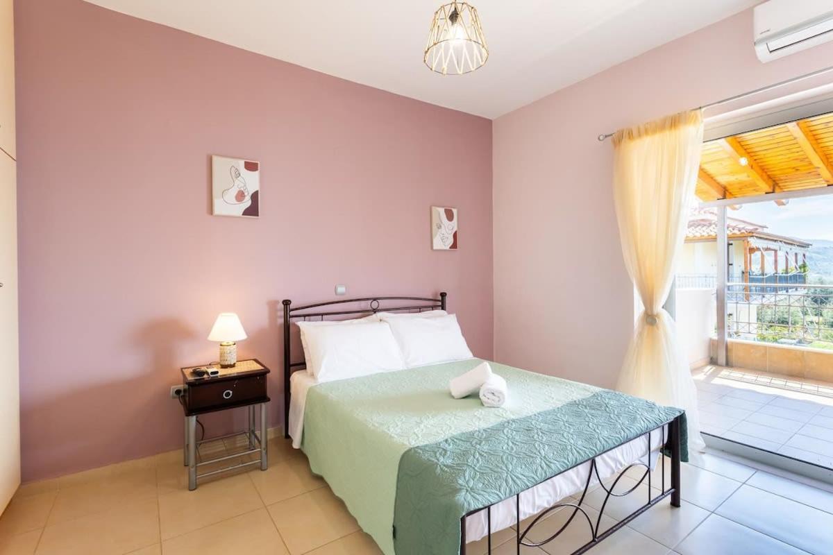 Beachside Getaway With Panoramic Seaviews Apartment *