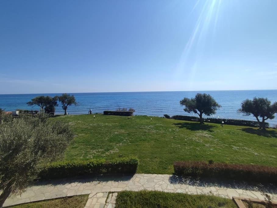 Beachfront Charming Maisonette Holiday home *