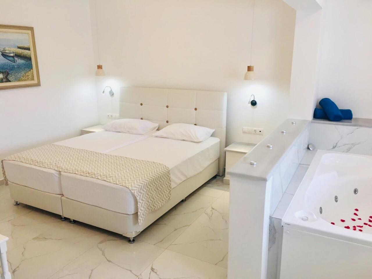 Aparthotel Limnionas Bay Village Marathokampos