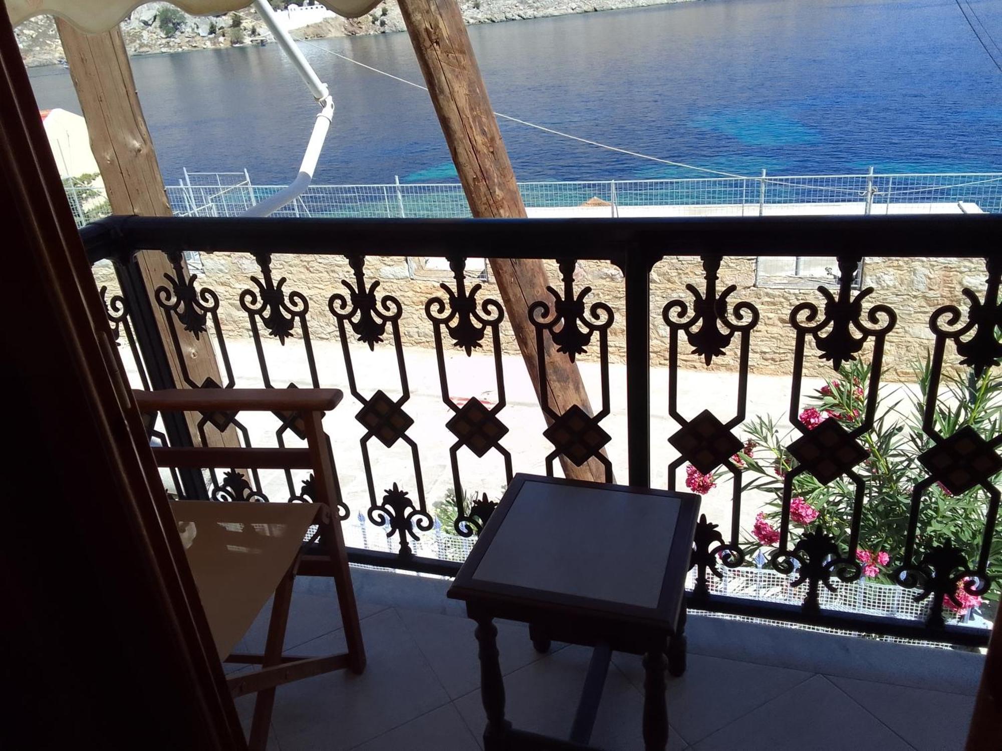 Chryssa Apartment Symi