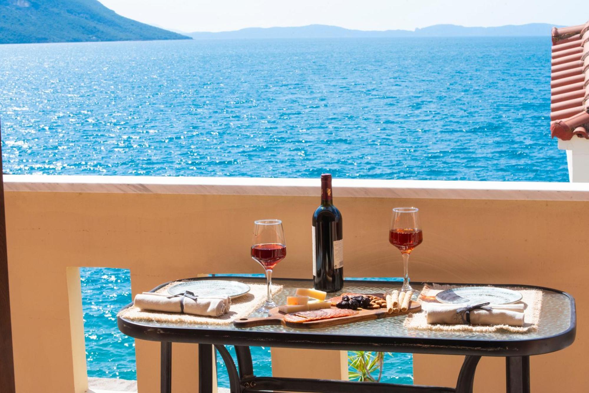 Ostrella - Luxury Aparthotel *