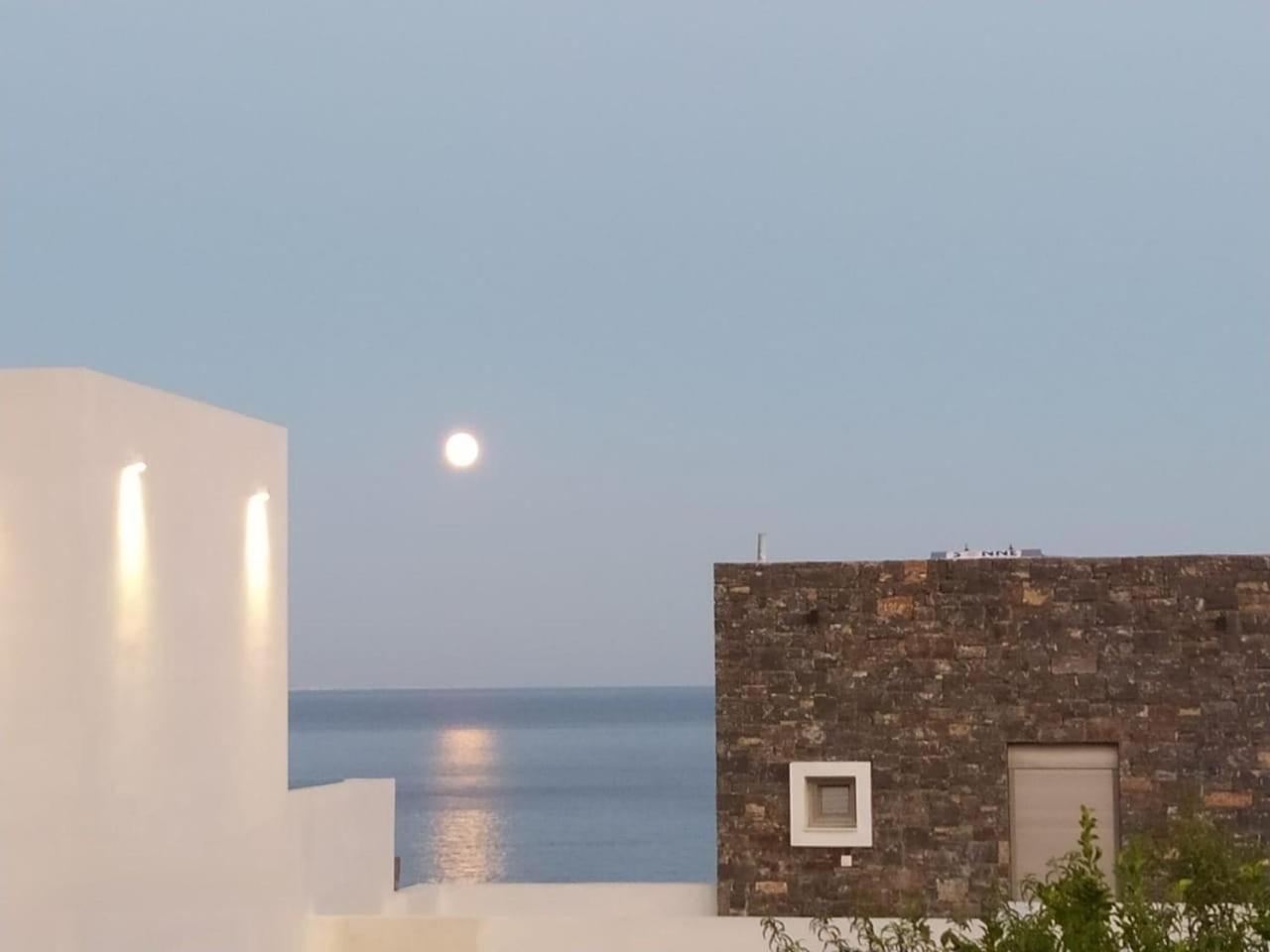 Ethereal Southcrete Holiday home *