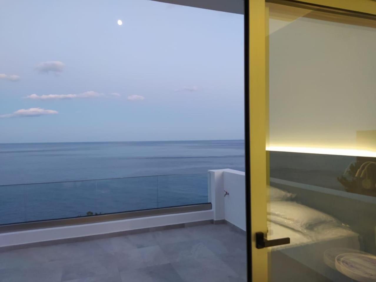 Ethereal Southcrete Holiday home *