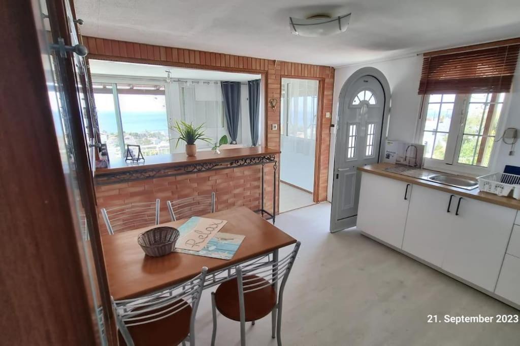 Endless Sea View Incl. Electric Car+airport Trans Apartment *