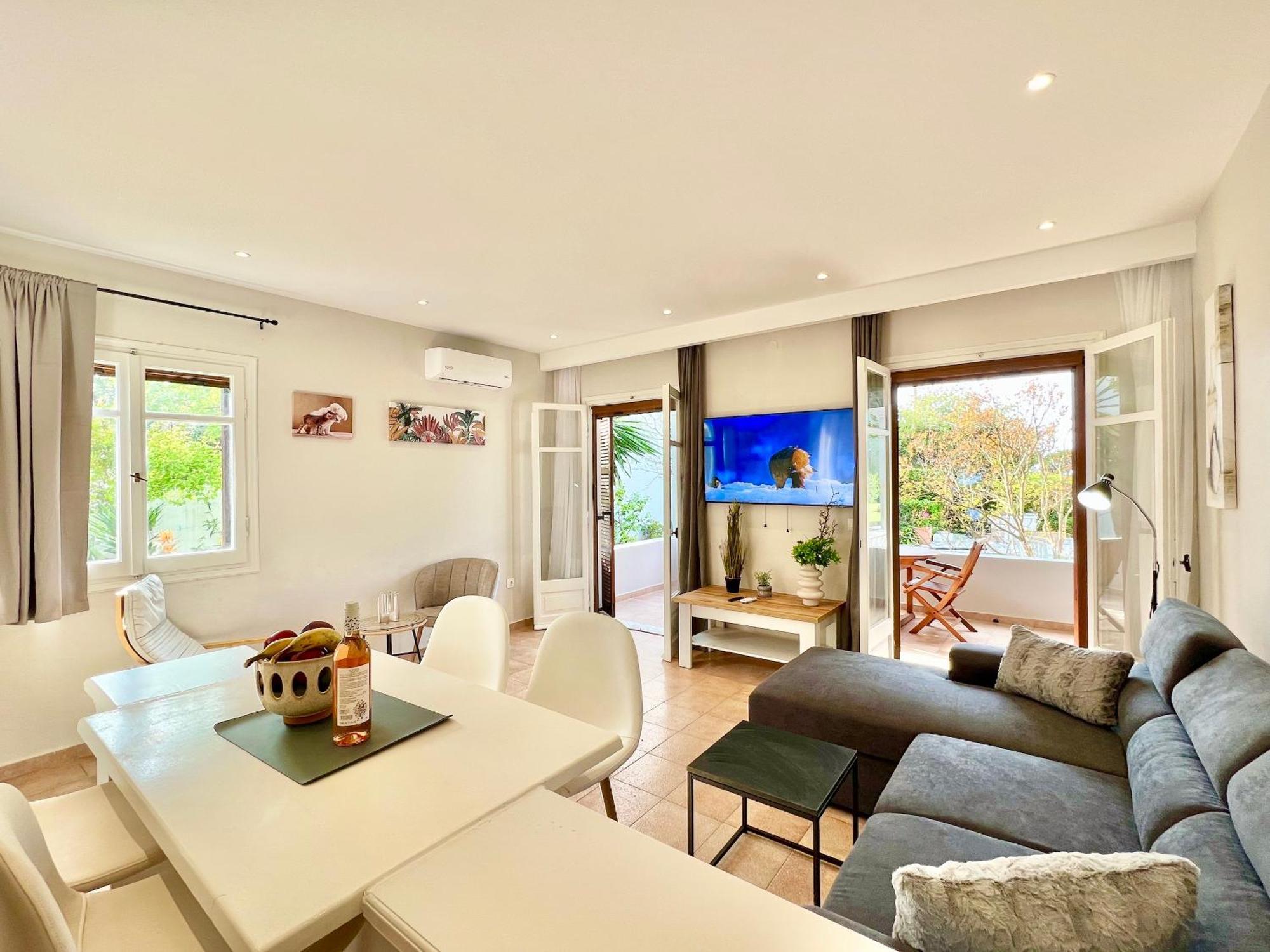 Beachfront Gardenmare By Dadovillas Apartment Litheres