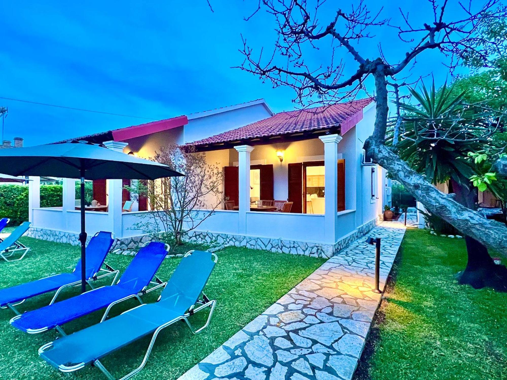 Beachfront Gardenmare By Dadovillas * Litheres