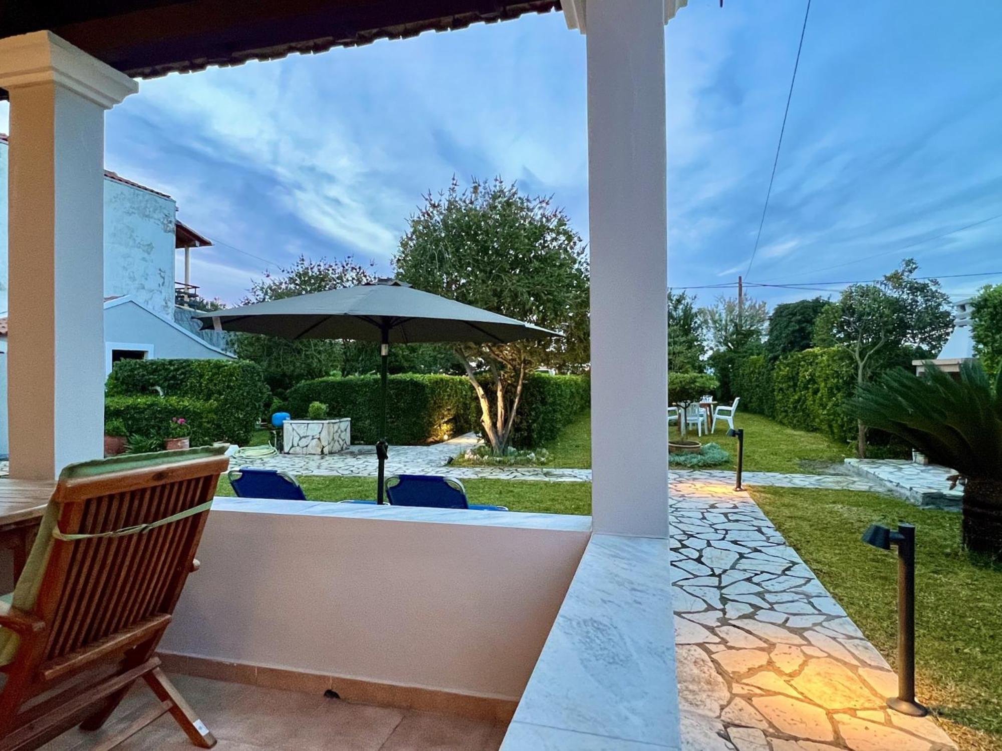 Beachfront Gardenmare By Dadovillas * Litheres