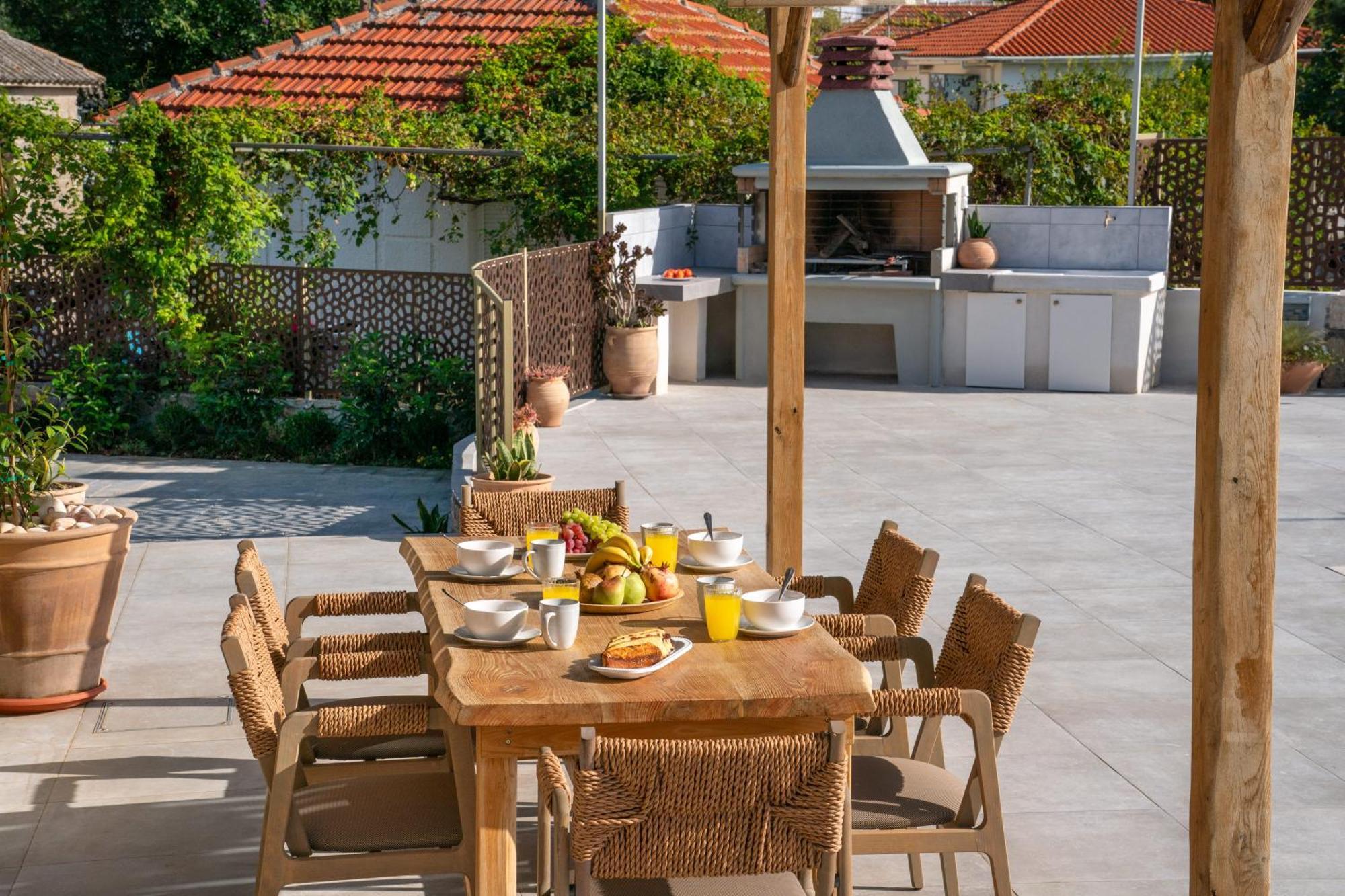 Sassi Di Fteri Villa *