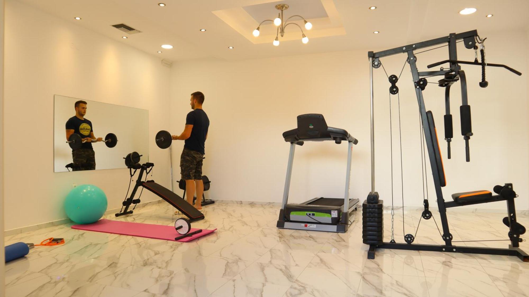 Adel Paradise Hotel 4*