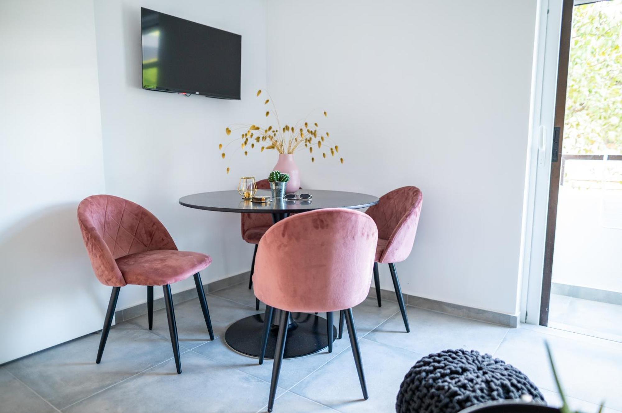 Cozy & Chic - 1 Bd In Kos Apartment Ampavris