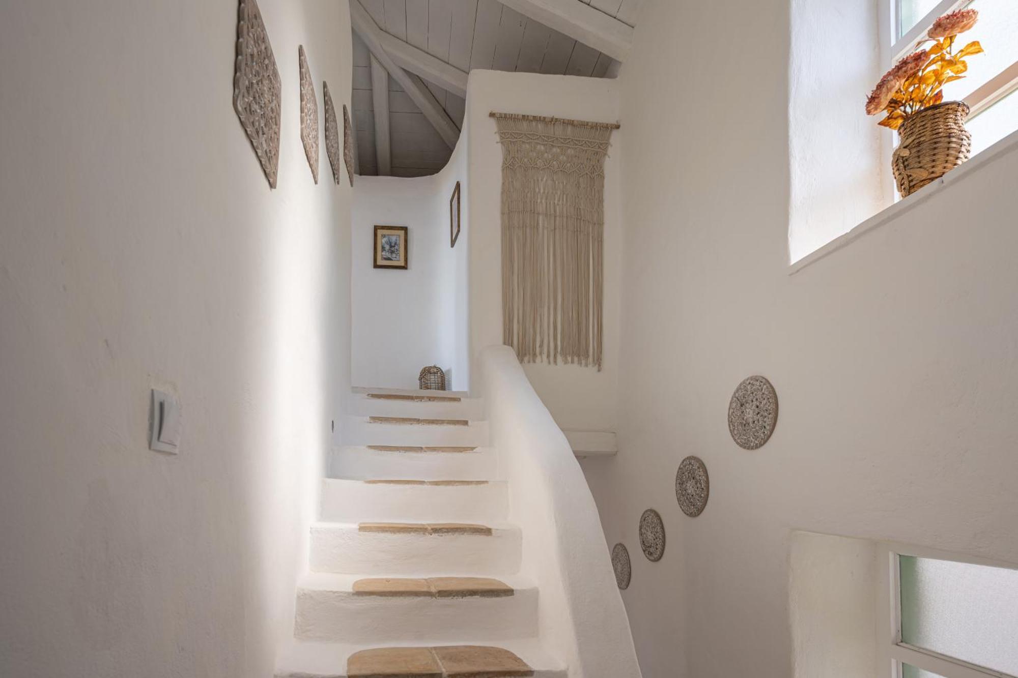 Louiza - Luxury Stone *
