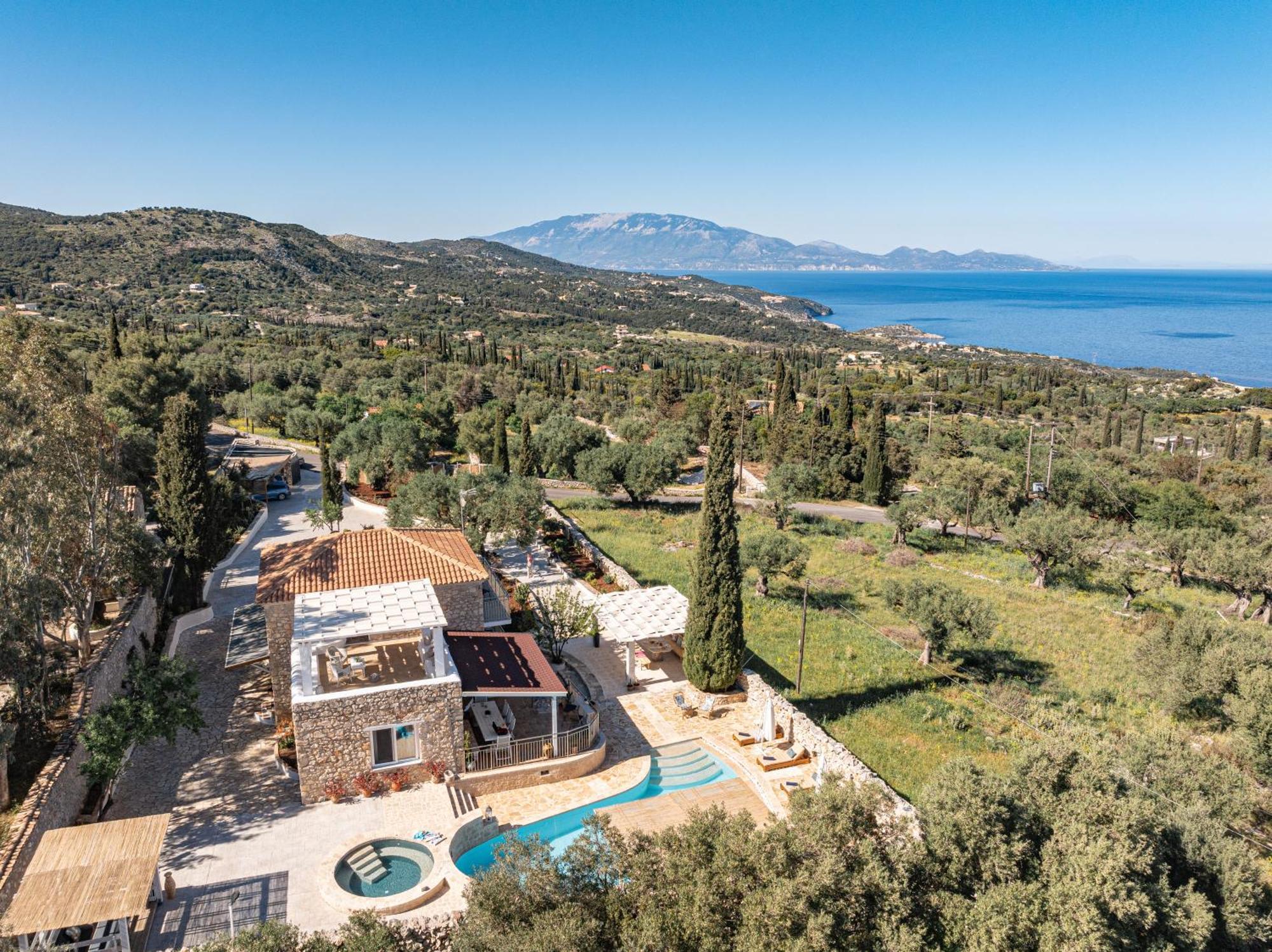 Louiza - Luxury Stone