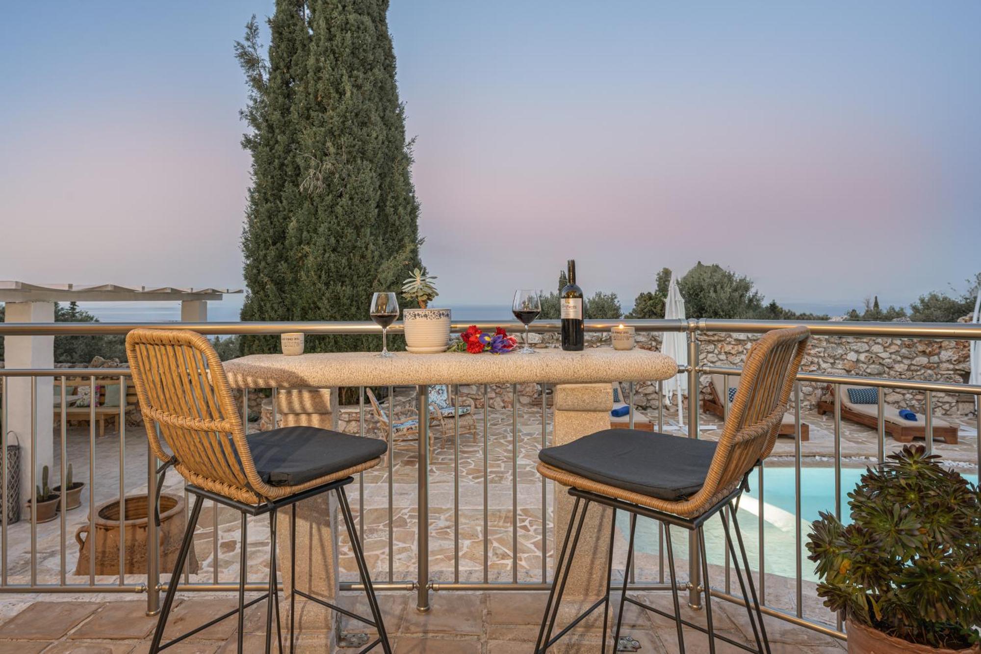 Louiza - Luxury Stone Villa Volimes