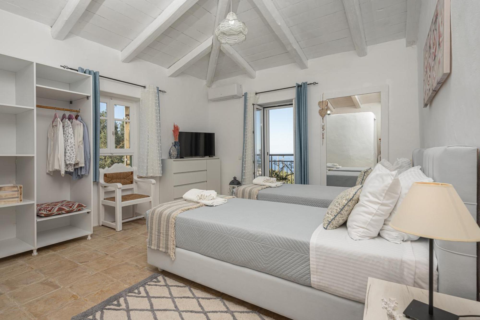 Louiza - Luxury Stone Villa