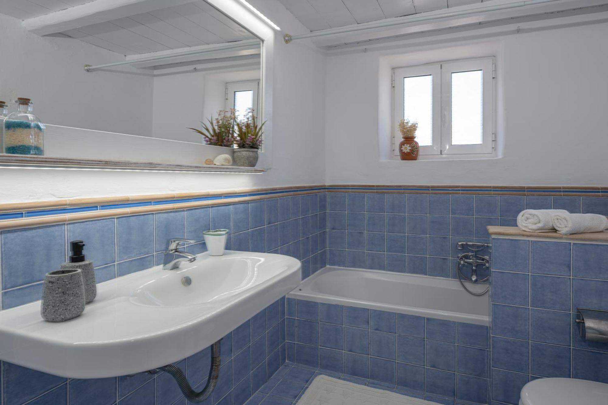 Louiza - Luxury Stone *