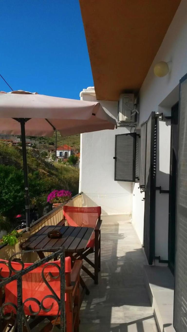 Apartment Kostas - ενοικιαζόμενα με κουζινάκι