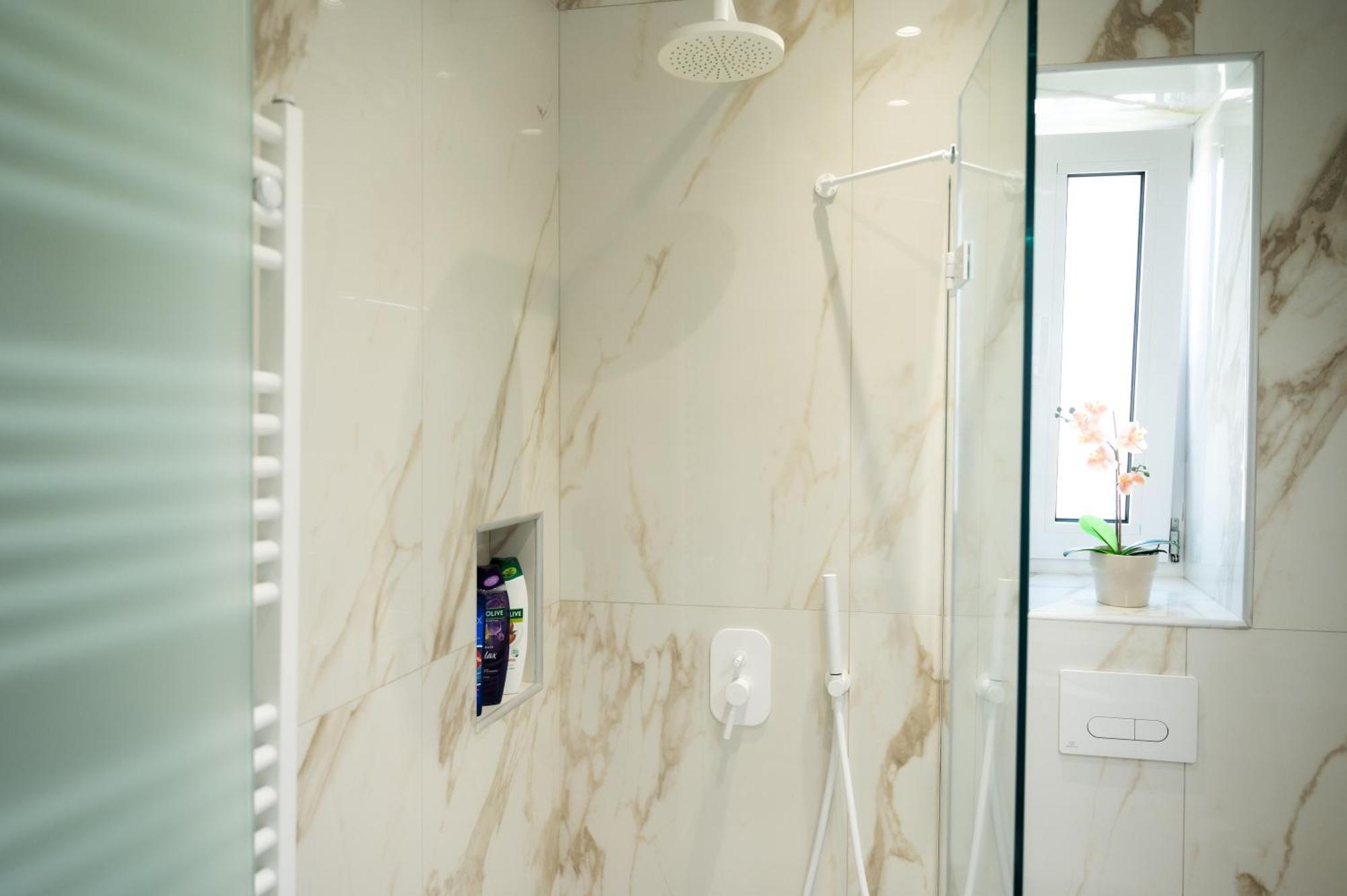 Luxury -athens Airport Villa *