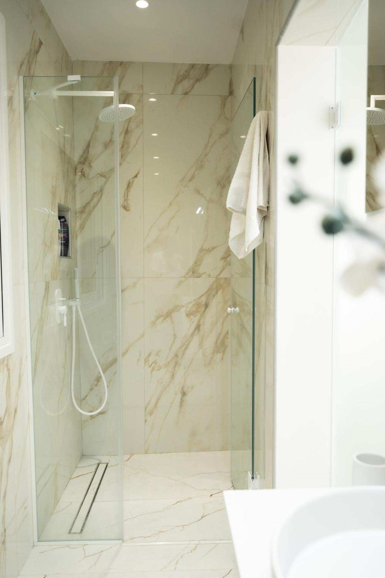 Luxury -athens Airport Villa