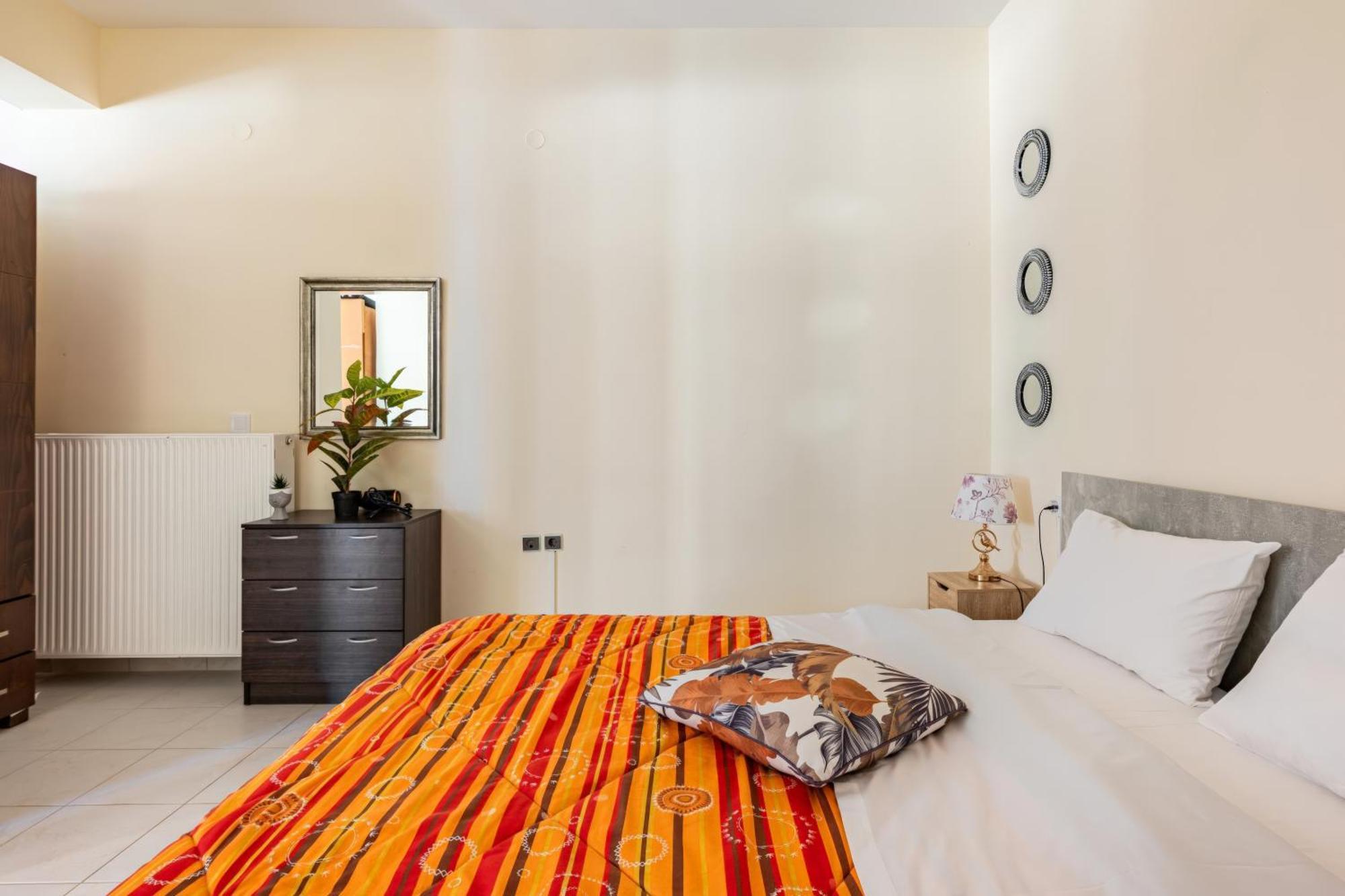Villa Wonderful In Chania With Private Pool, Panoramic Sea Views & Spacious Interiors *