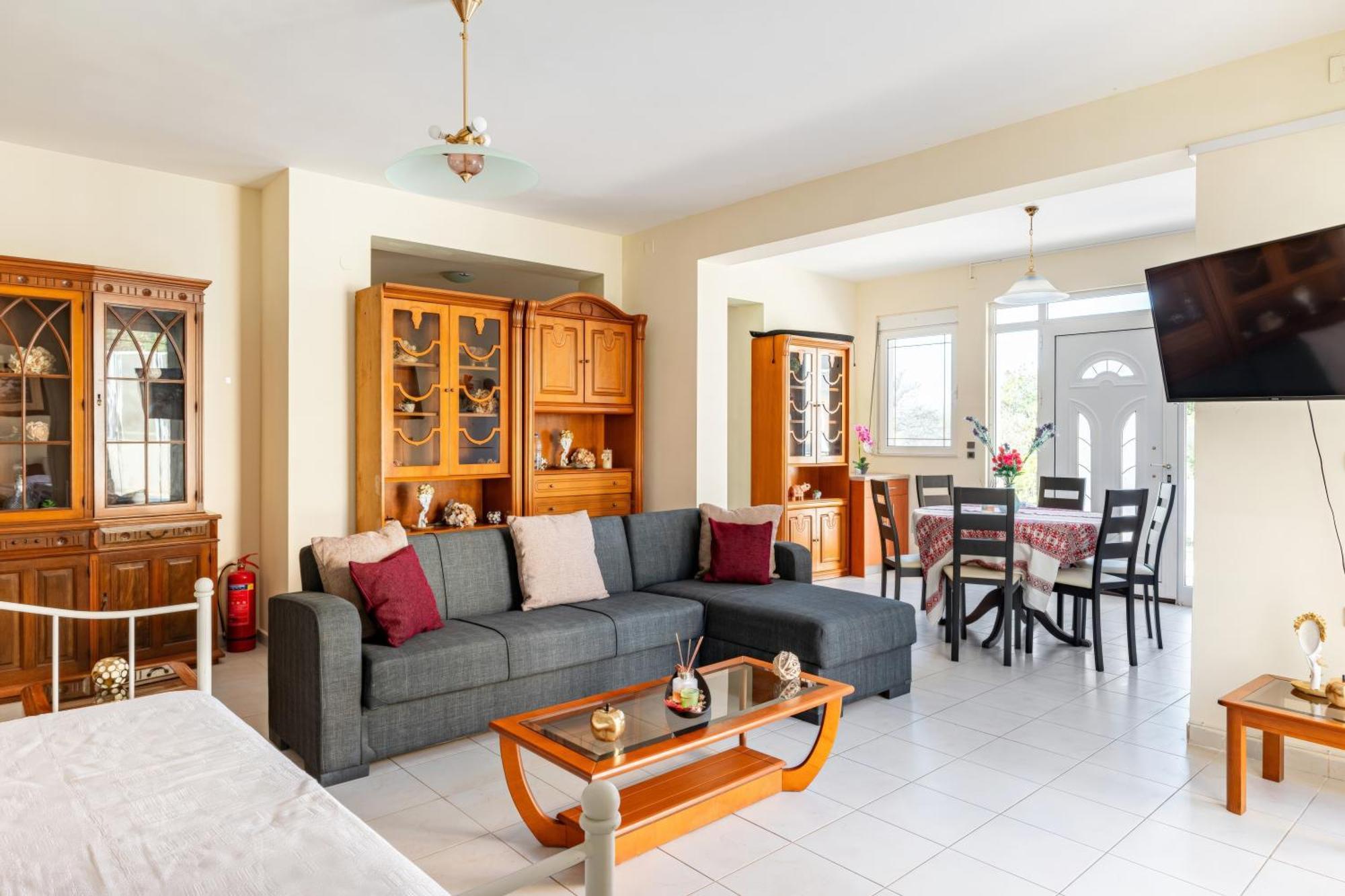 Wonderful In Chania With Private Pool, Panoramic Sea Views & Spacious Interiors *