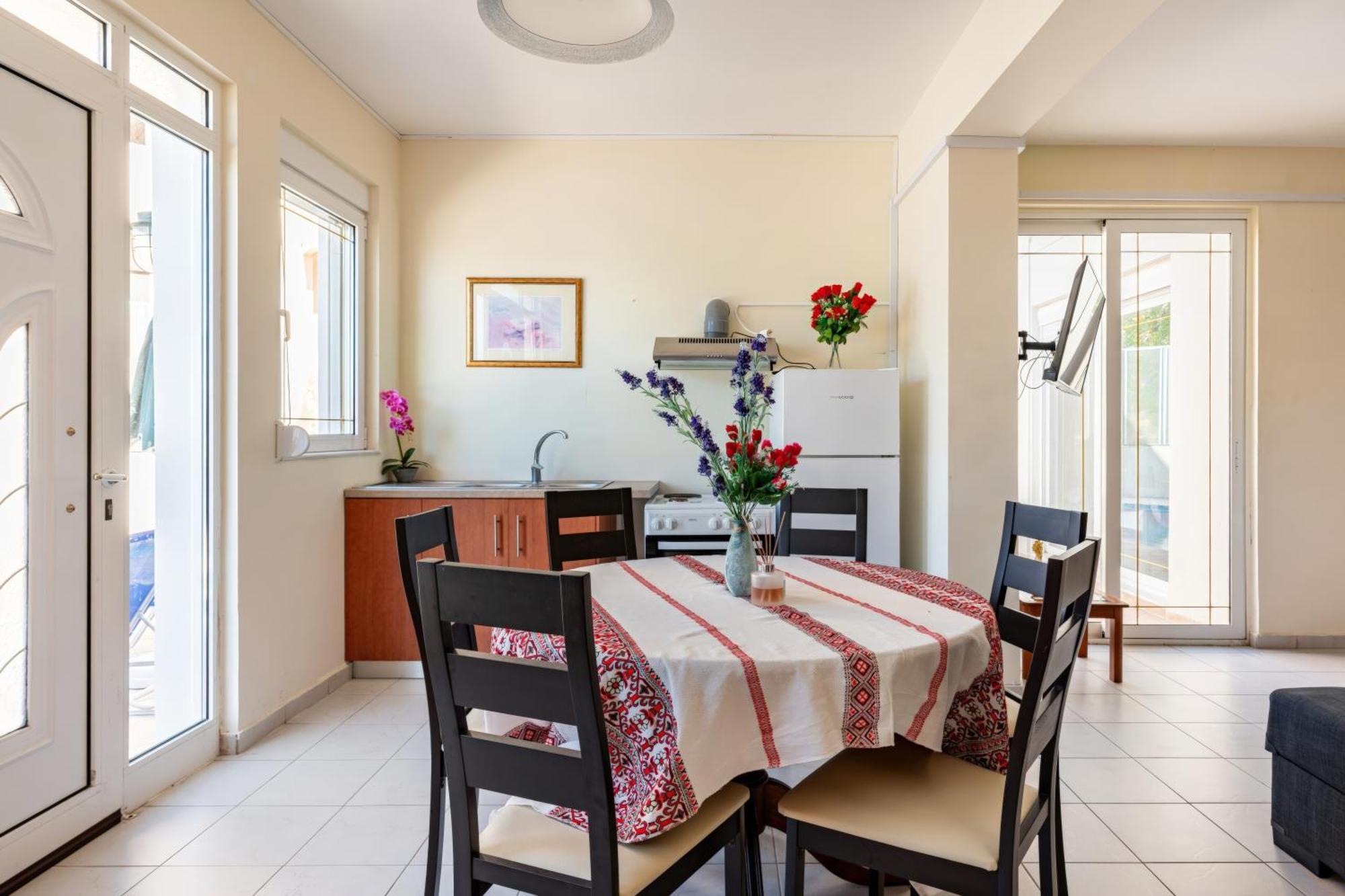 Villa Wonderful In Chania With Private Pool, Panoramic Sea Views & Spacious Interiors