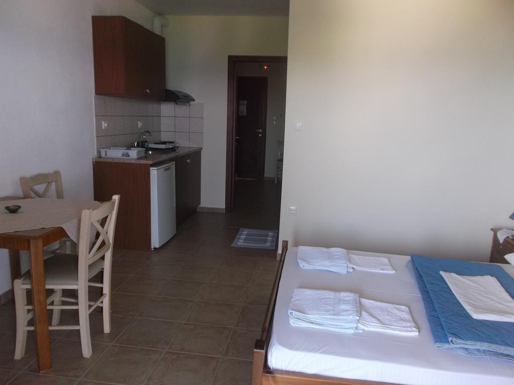 Ammos And Apartment Mikro