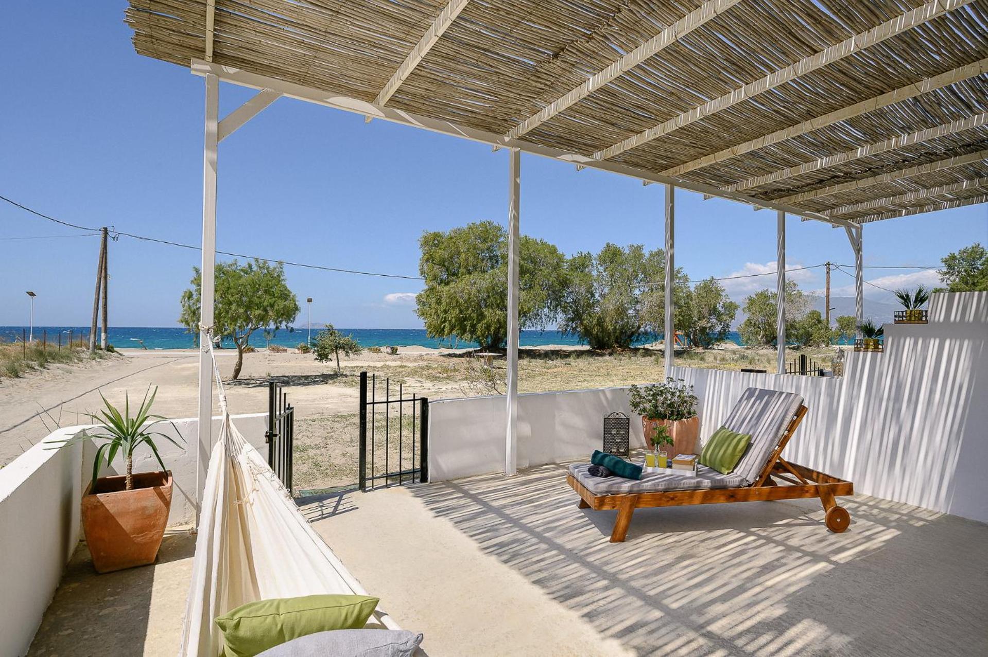Paximadia - Front Apartment