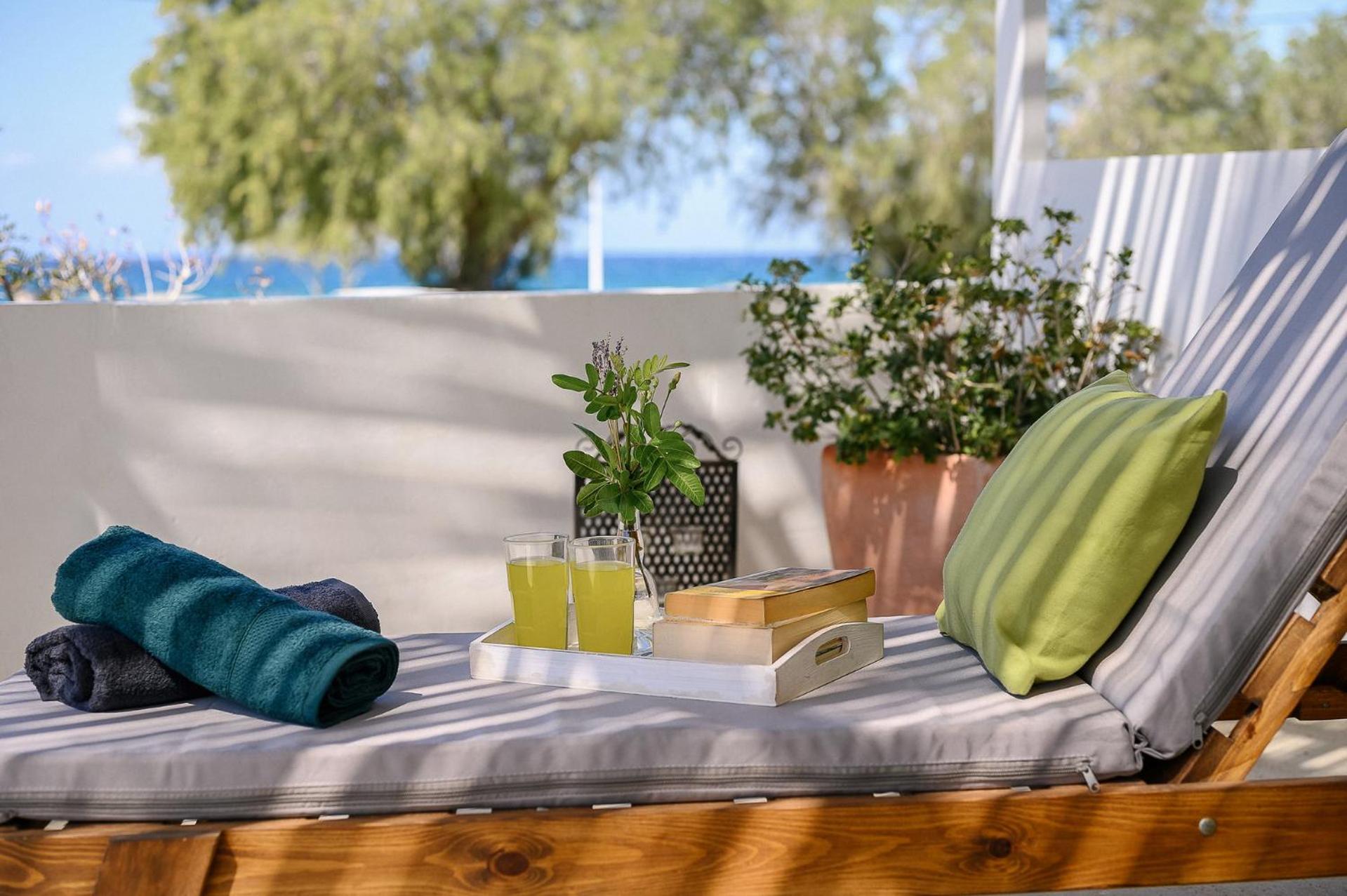 Paximadia - Front Apartment *