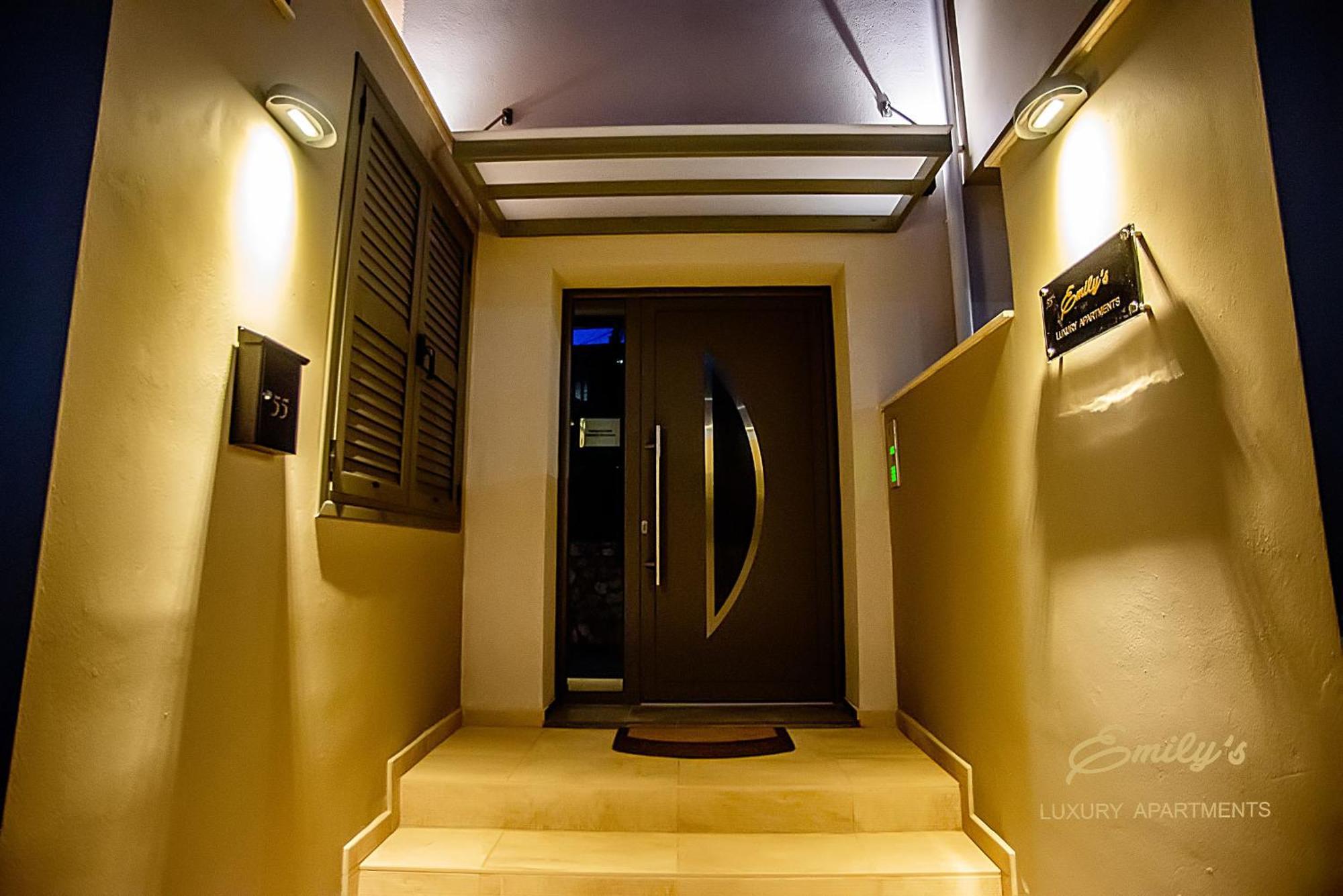 Emily's Luxury Apartment *