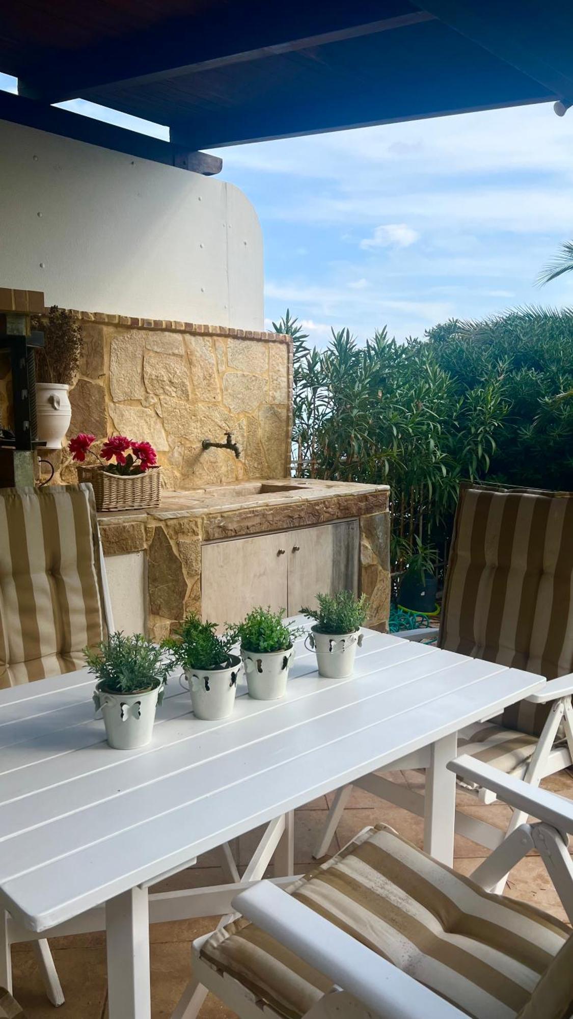 Cortesia Maritima - Seaside & Private Holiday home Amarynthos