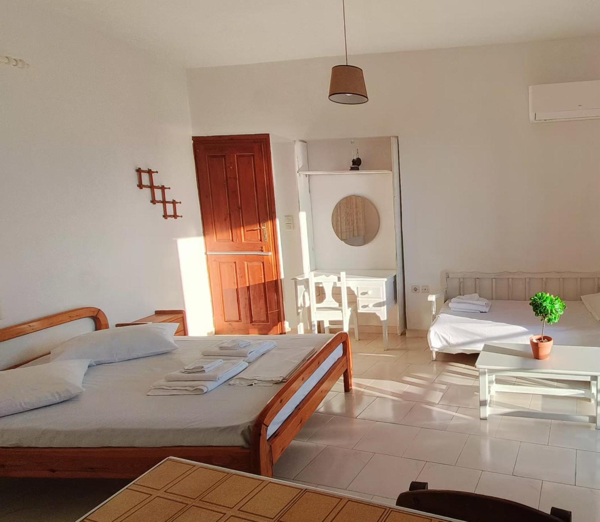 Apartment Enjoy Sunset From A Wonderful Traditional Studio-melina