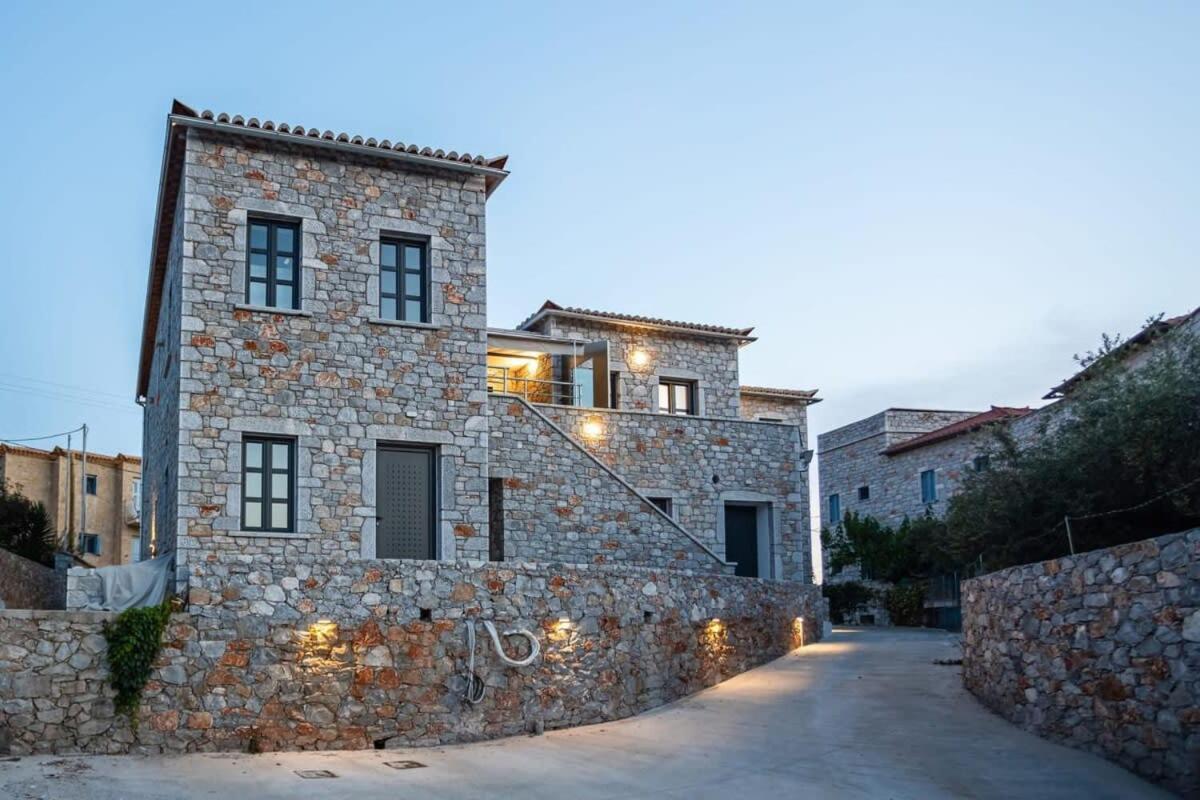 Mani Stone Built A Breath Away To The Sea Apartment