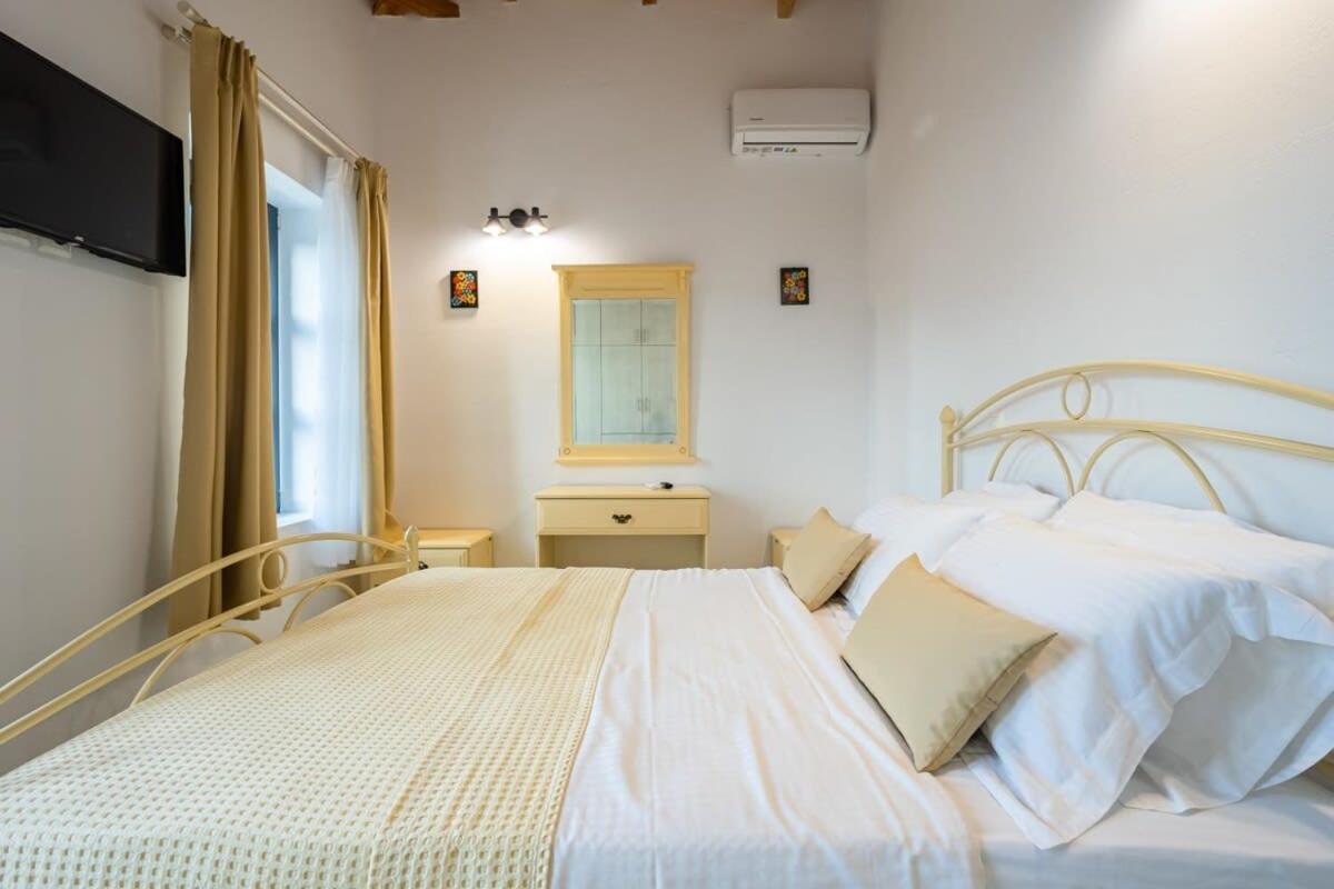 Apartment Mani Stone Built A Breath Away To The Sea