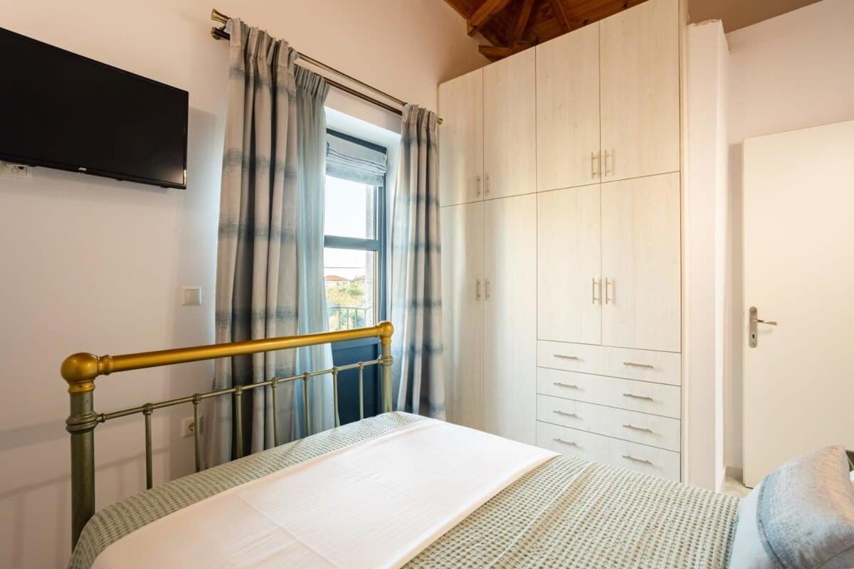Mani Stone Built A Breath Away To The Sea Apartment Stoupa