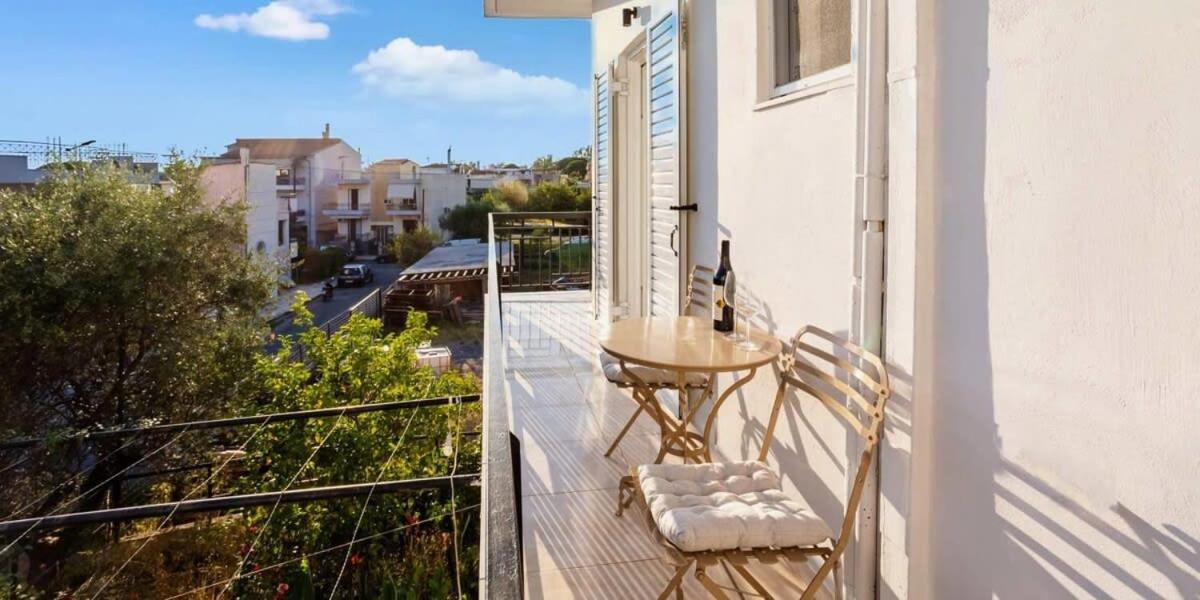 Sunny Getaway - Fully Equipped Apartment Kalamata