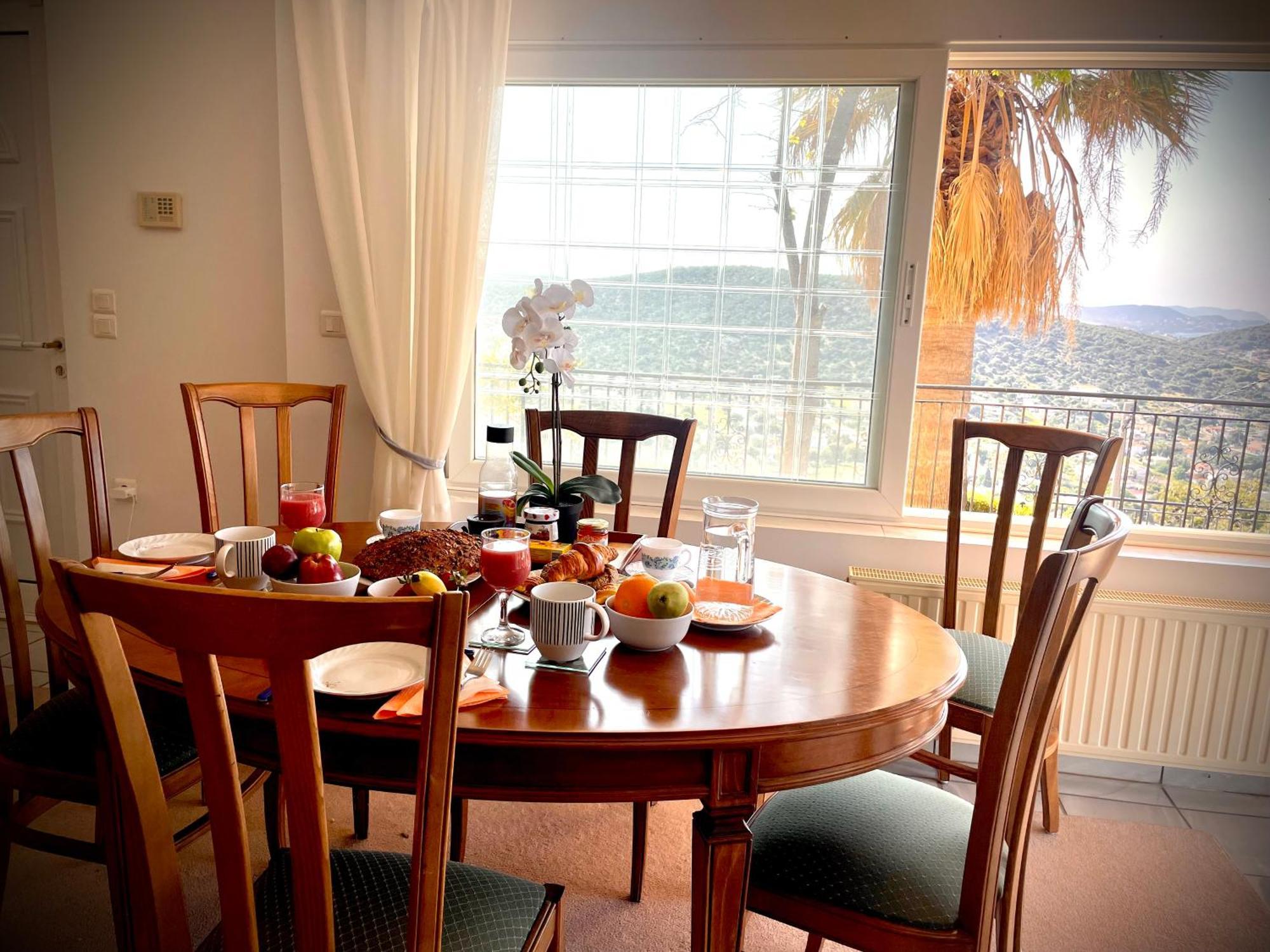 Eagles Nest Athenian Riviera In Aghia Marina Near Lagonisi, Next To The Close To Athens Airport Holiday home *