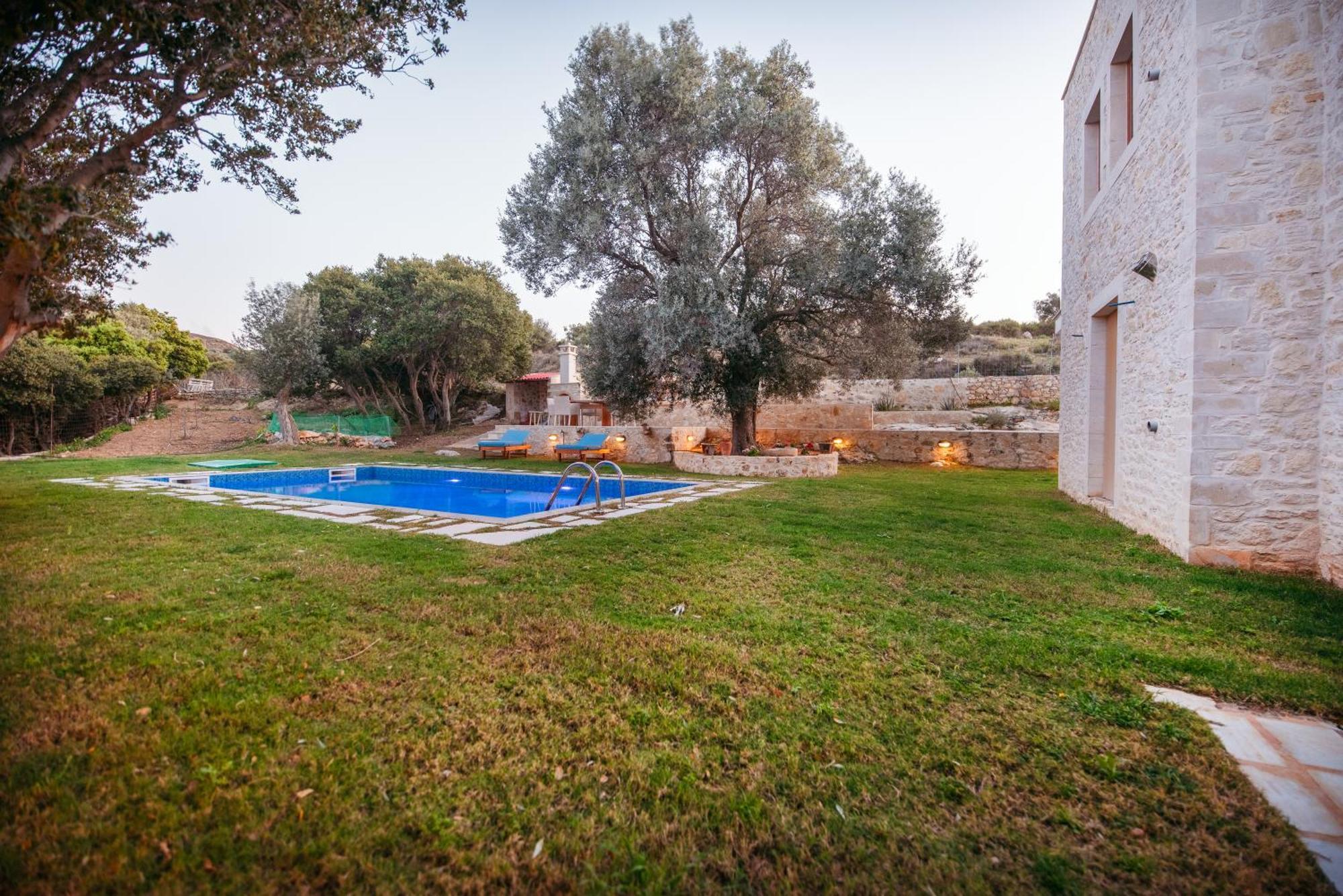Maroulas Natura Palace
