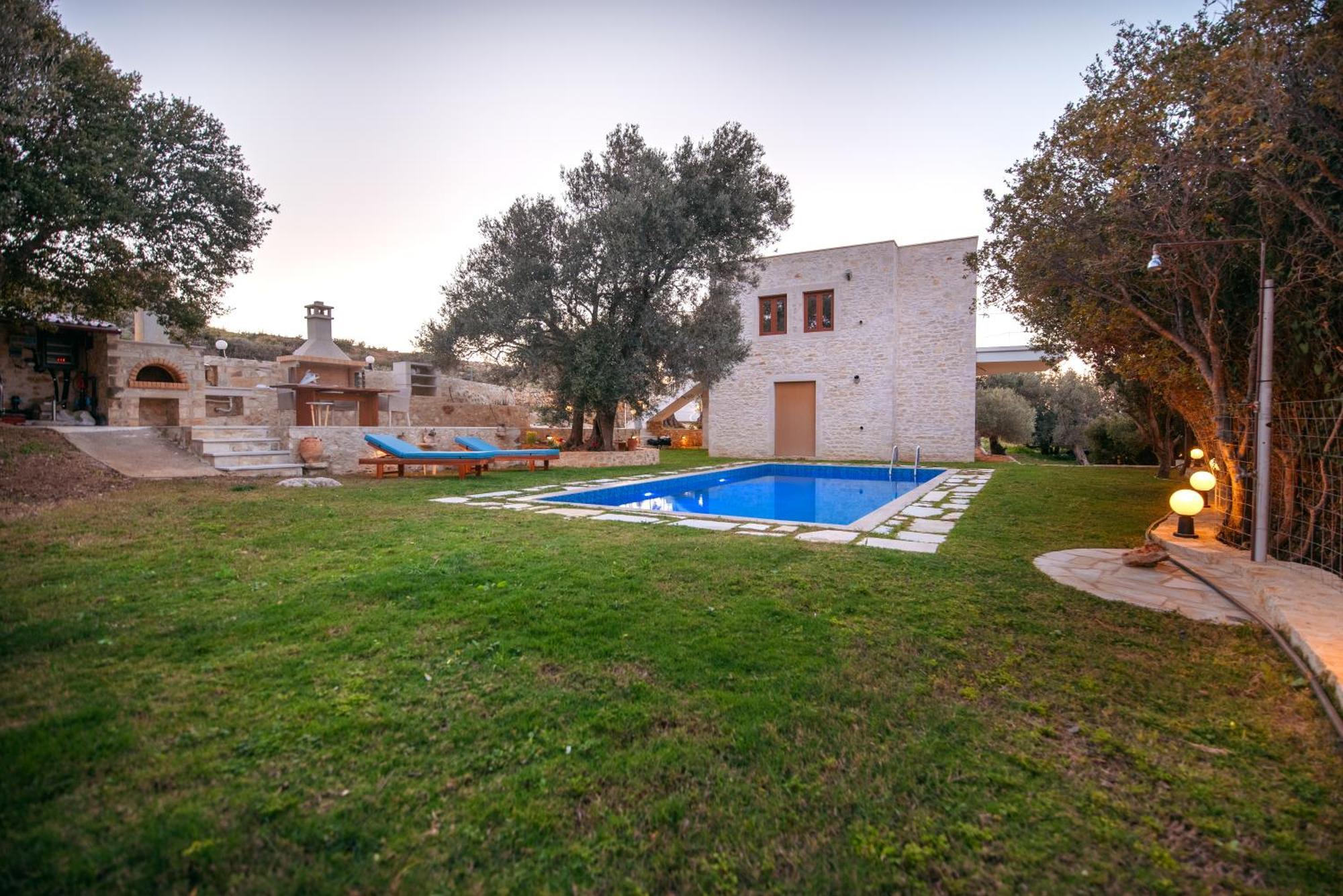 Maroulas Natura Palace Villa Giannoudi (Crete)