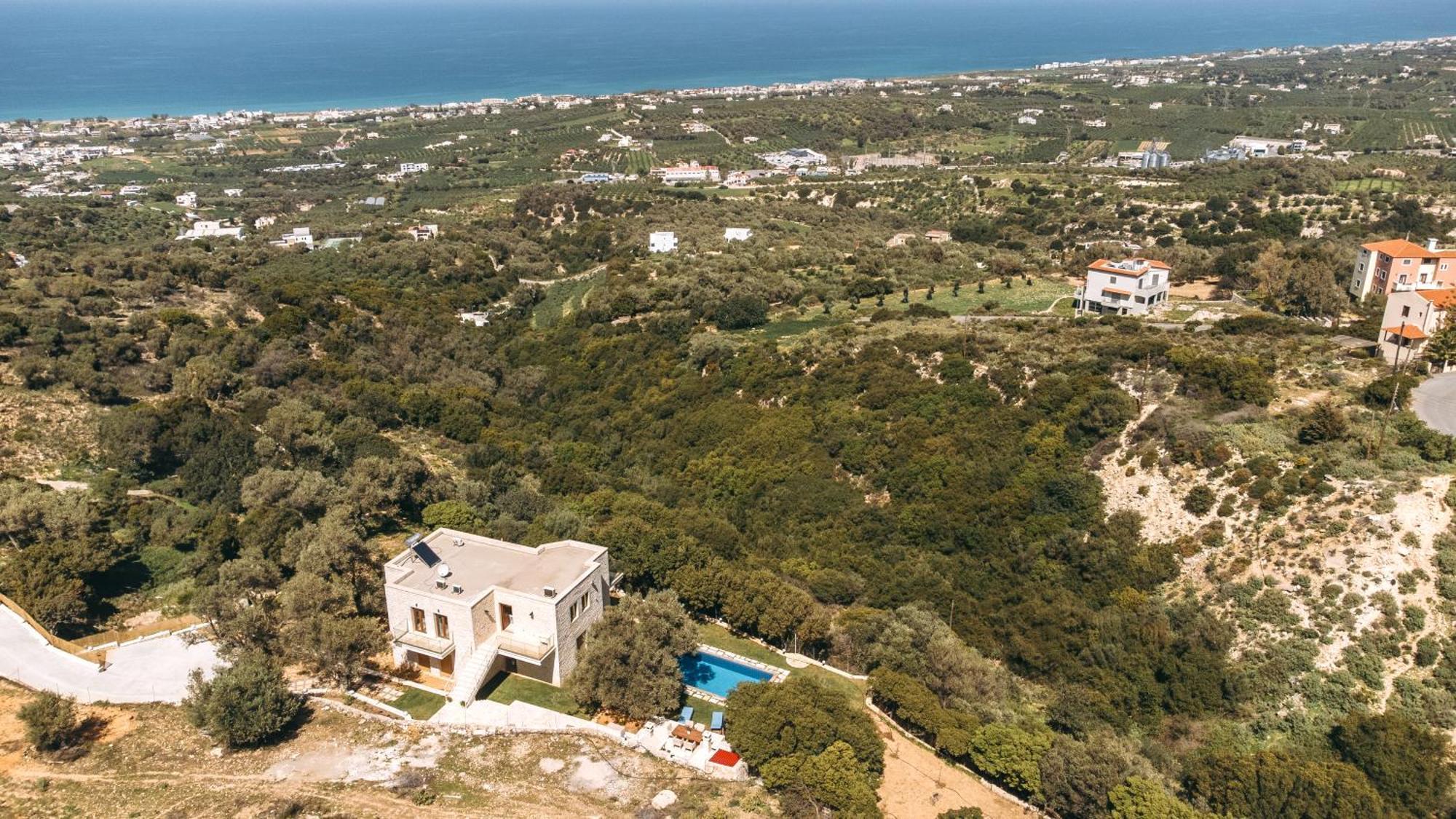 Maroulas Natura Palace Villa