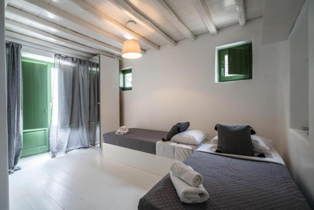 Irilia, Private Pool With Unrestricted Sea View Apartment